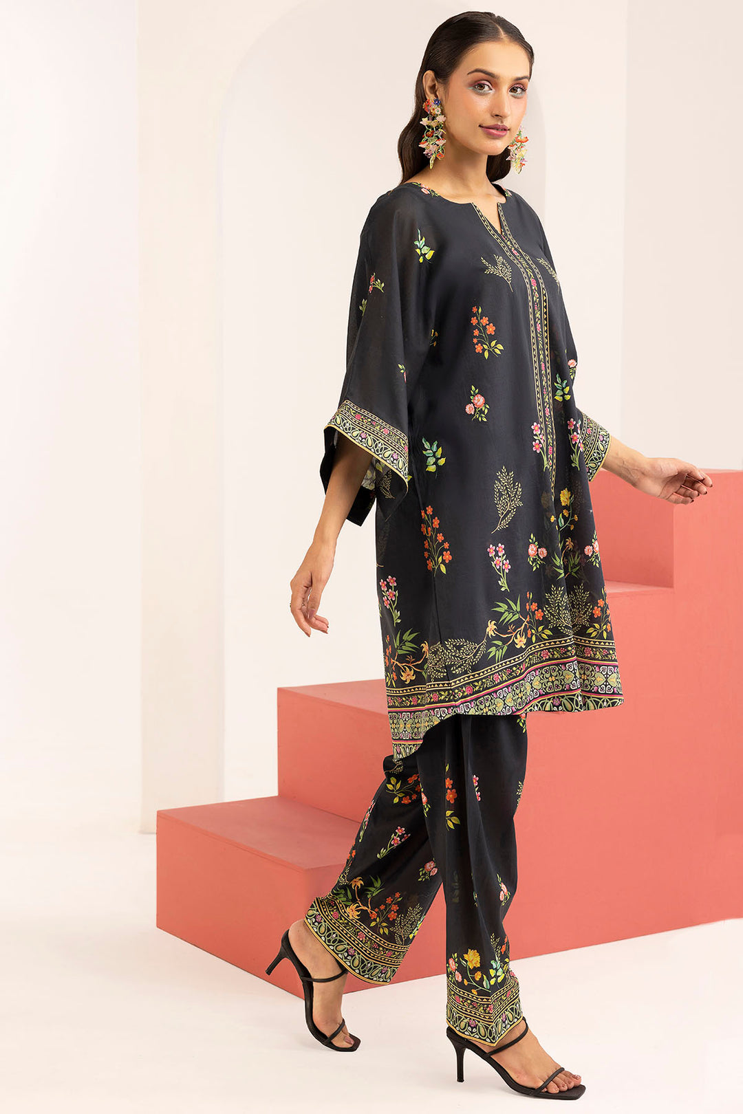 5619-TOPAZ DIGITAL PRINTED CAMBRIC STITCHED