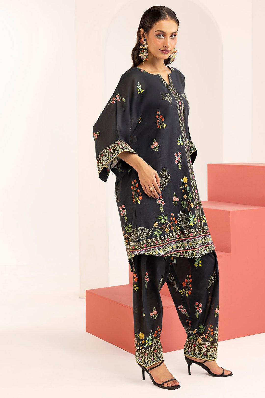 5619-TOPAZ DIGITAL PRINTED CAMBRIC STITCHED
