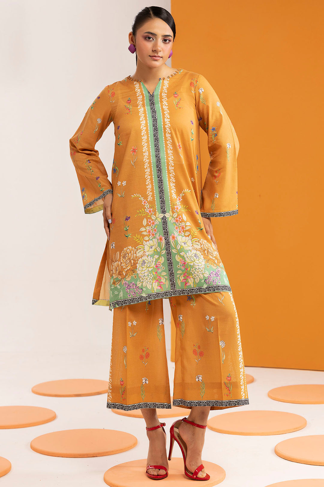 5623-ONYX DIGITAL PRINTED CAMBRIC STITCHED