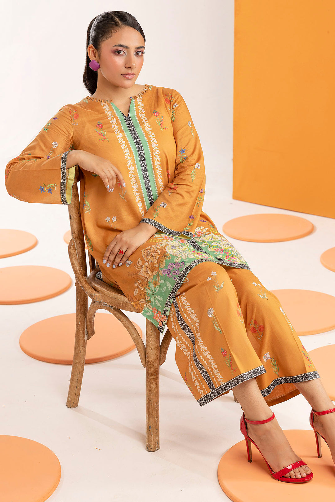 5623-ONYX DIGITAL PRINTED CAMBRIC STITCHED