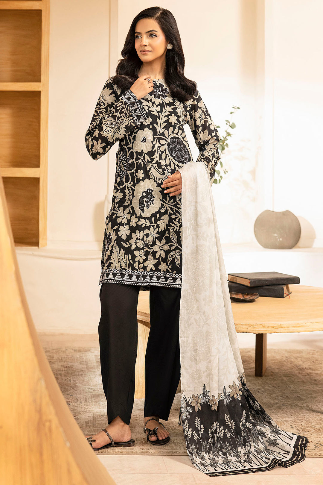 5641-AERITH DIGITAL PRINTED LAWN UNSTITCHED
