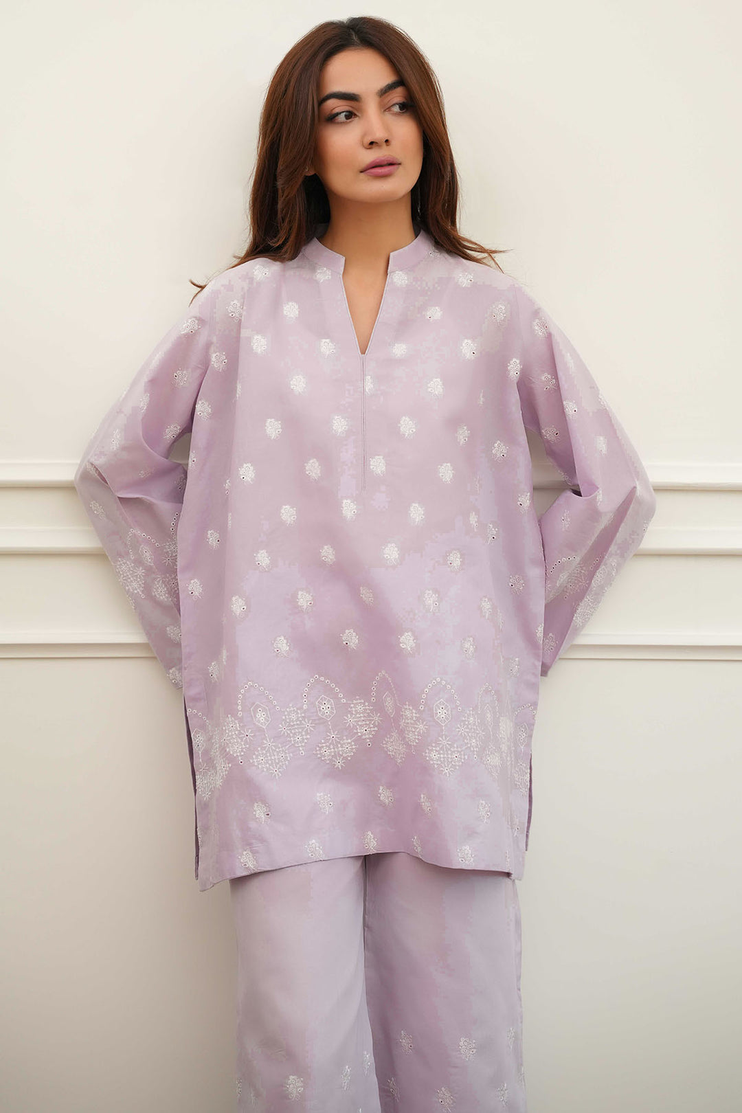 5660-NEVE EMBROIDERED CAMBRIC STITCHED