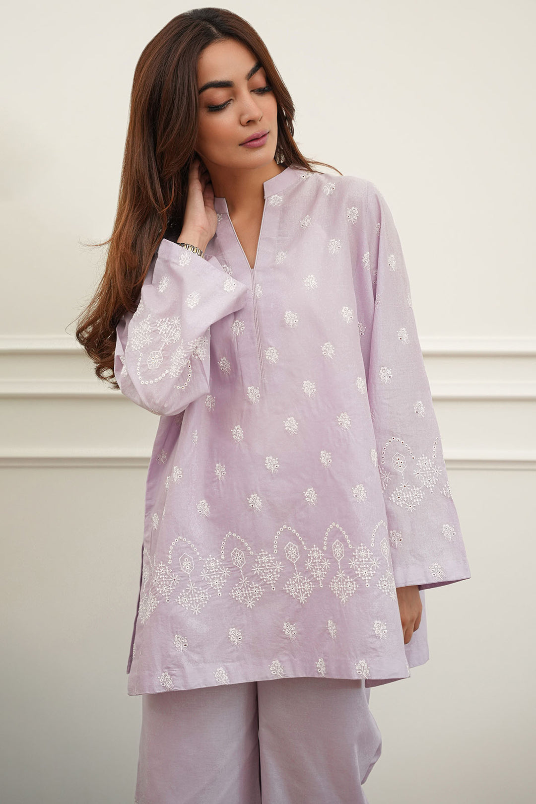 5660-NEVE EMBROIDERED CAMBRIC STITCHED