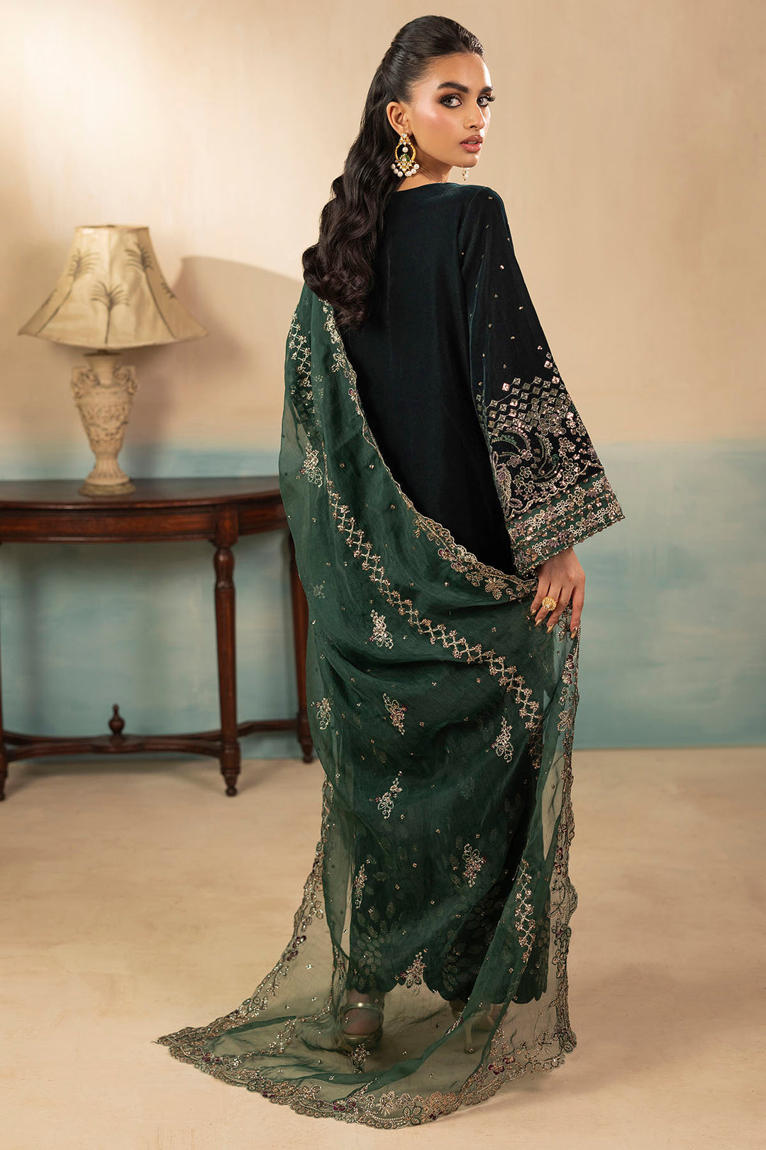 5666-AELLA EMBROIDERED VELVET UNSTITCHED