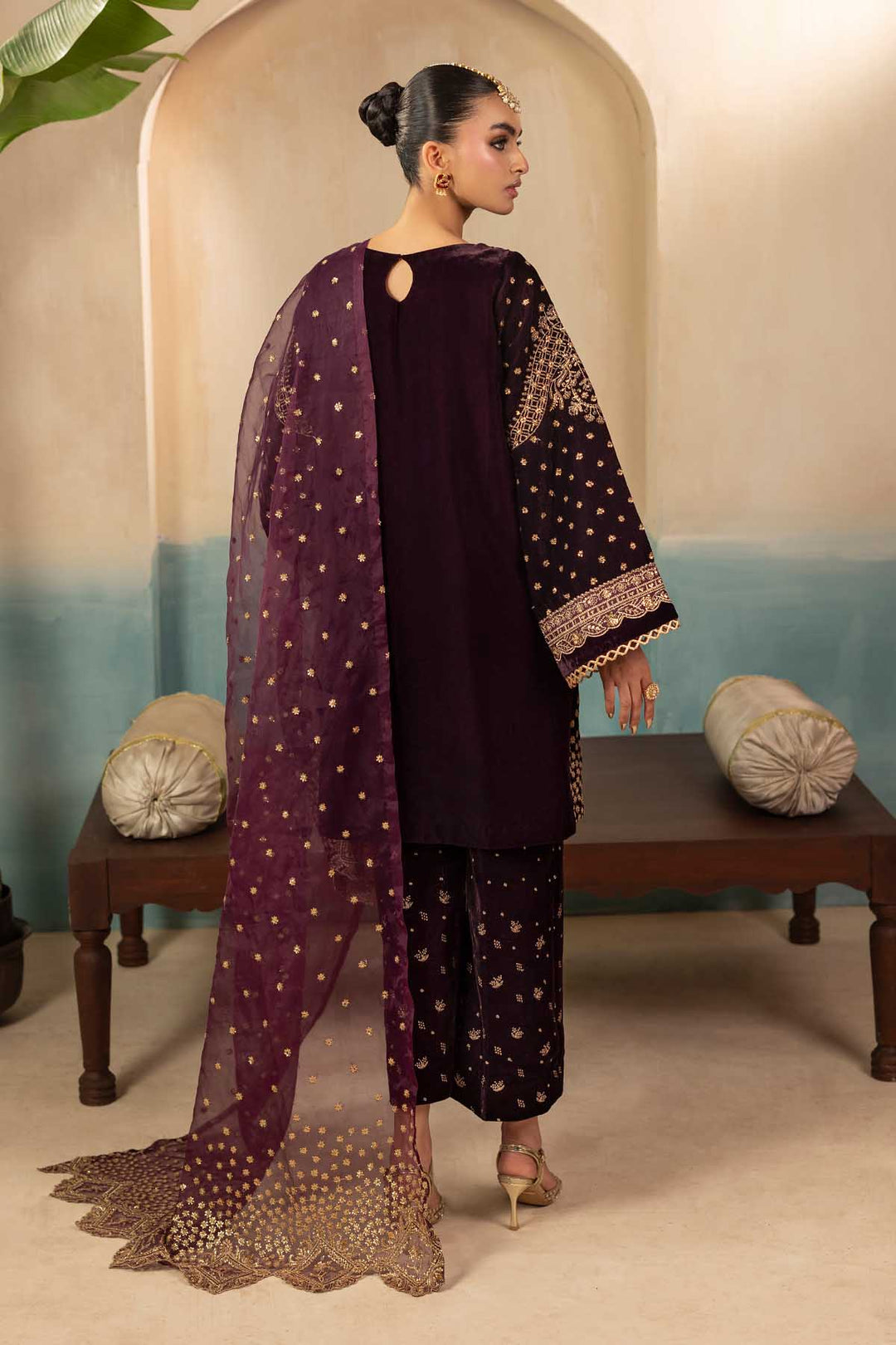 5668-CORAL EMBROIDERED VELVET UNSTITCHED