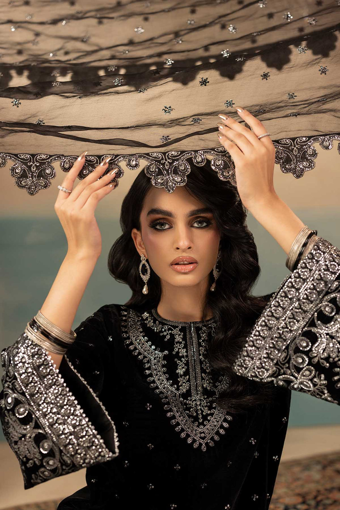 5670-KATIE EMBROIDERED VELVET UNSTITCHED
