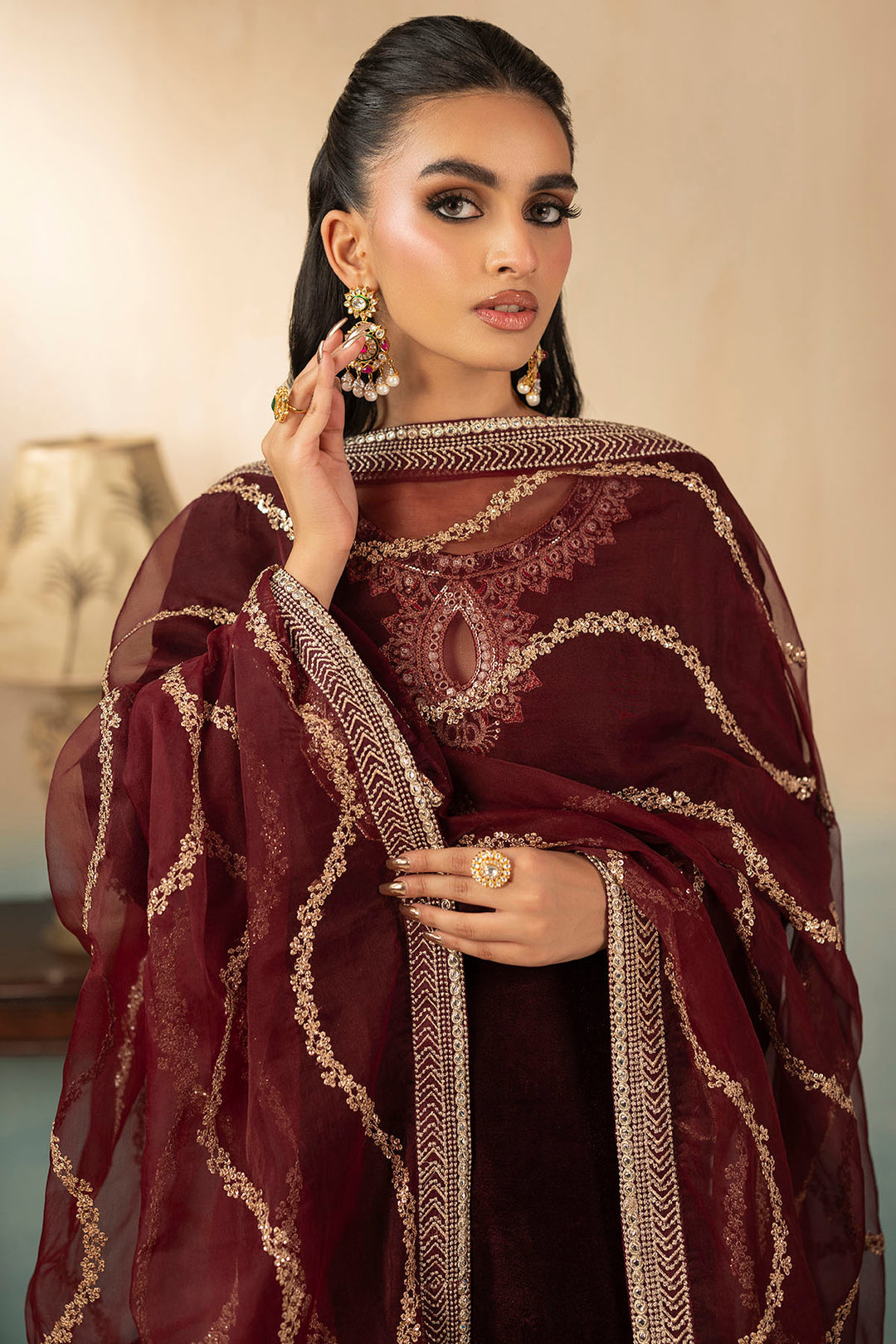 5672-ELSIE EMBROIDERED VELVET UNSTITCHED