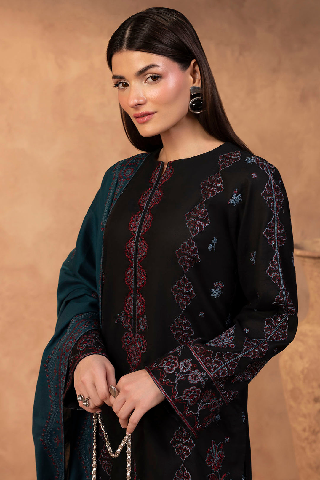 5680-SIERRA EMBROIDERED KHADDAR STITCHED