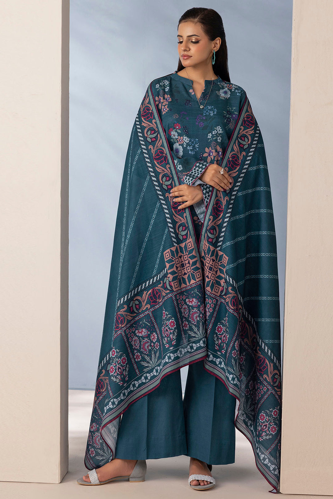 5721-SARA DIGITAL PRINTED KHADDAR STITCHED