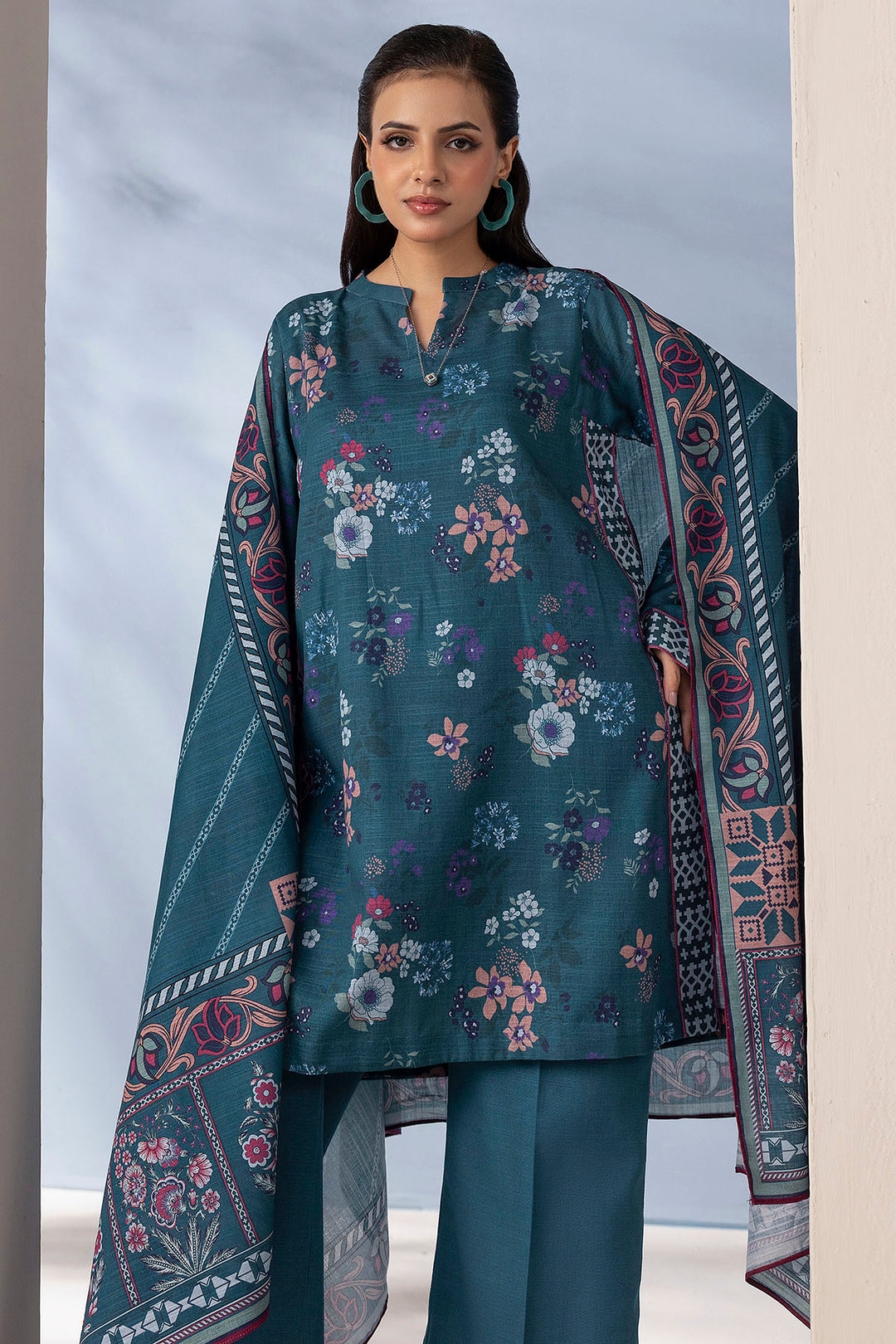 5721-SARA DIGITAL PRINTED KHADDAR STITCHED