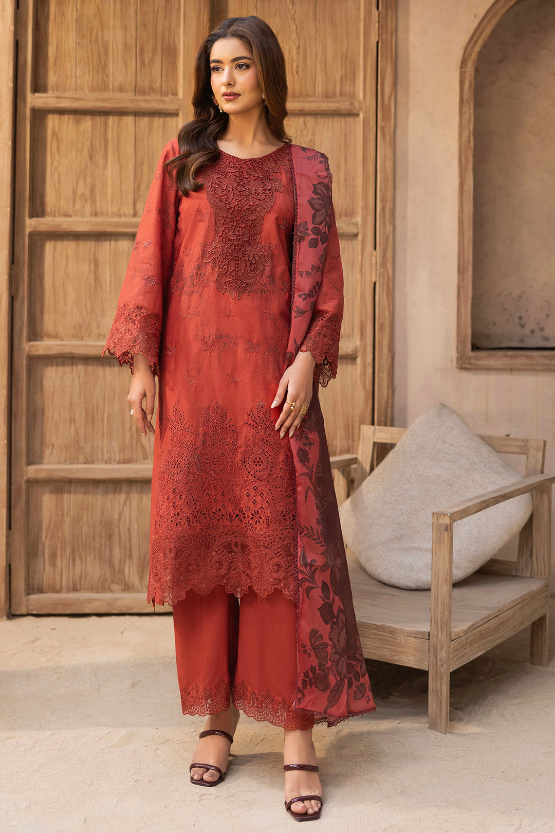 5730-AURA EMBROIDERED LAWN STITCHED