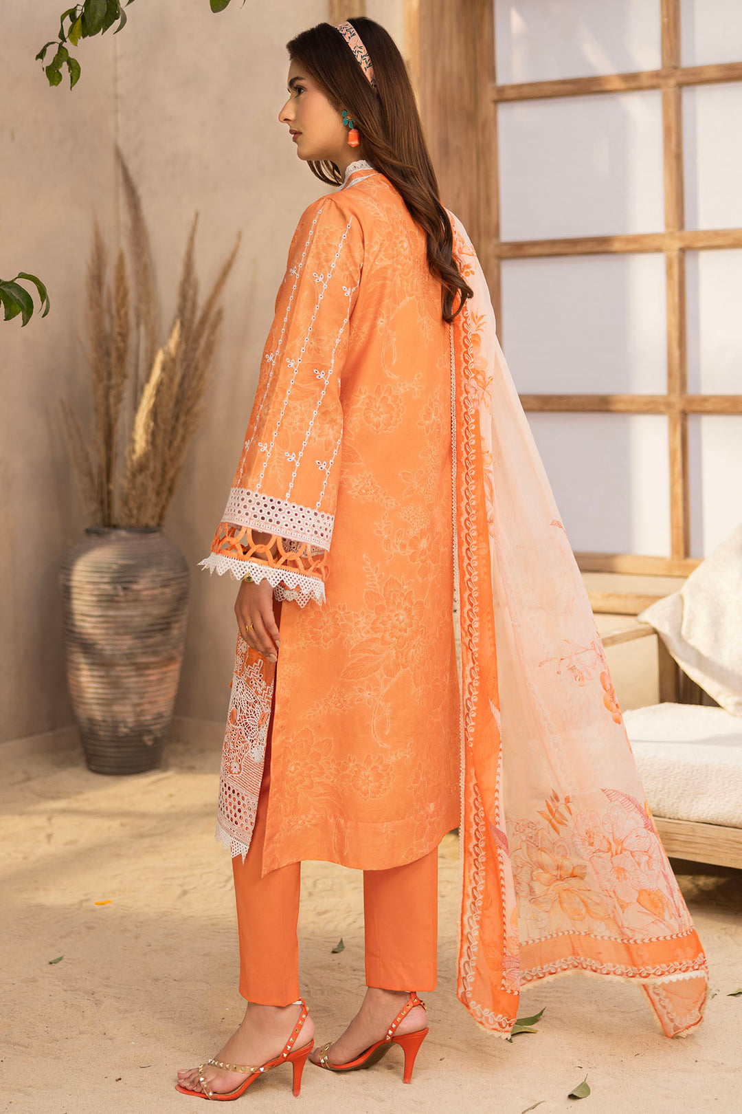 5732-STAR DUST EMBROIDERED LAWN STITCHED