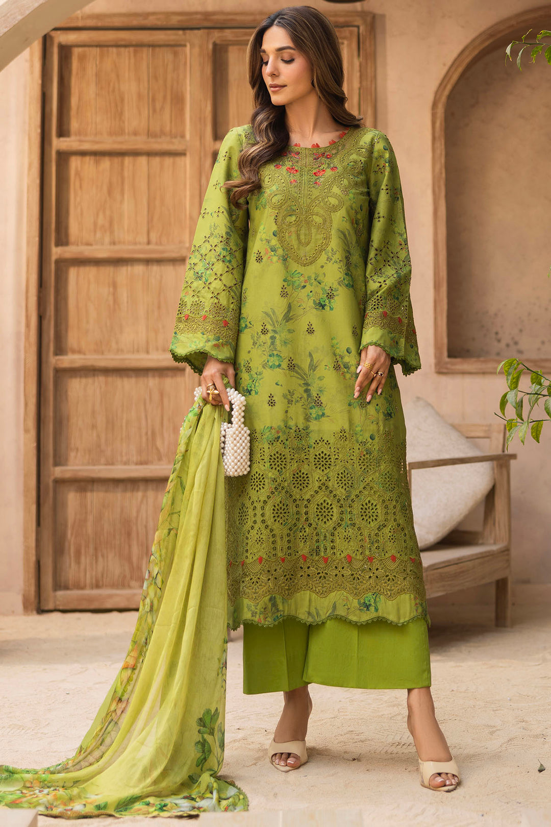 5737-GLAMORAIS EMBROIDERED LAWN UNSTITCHED