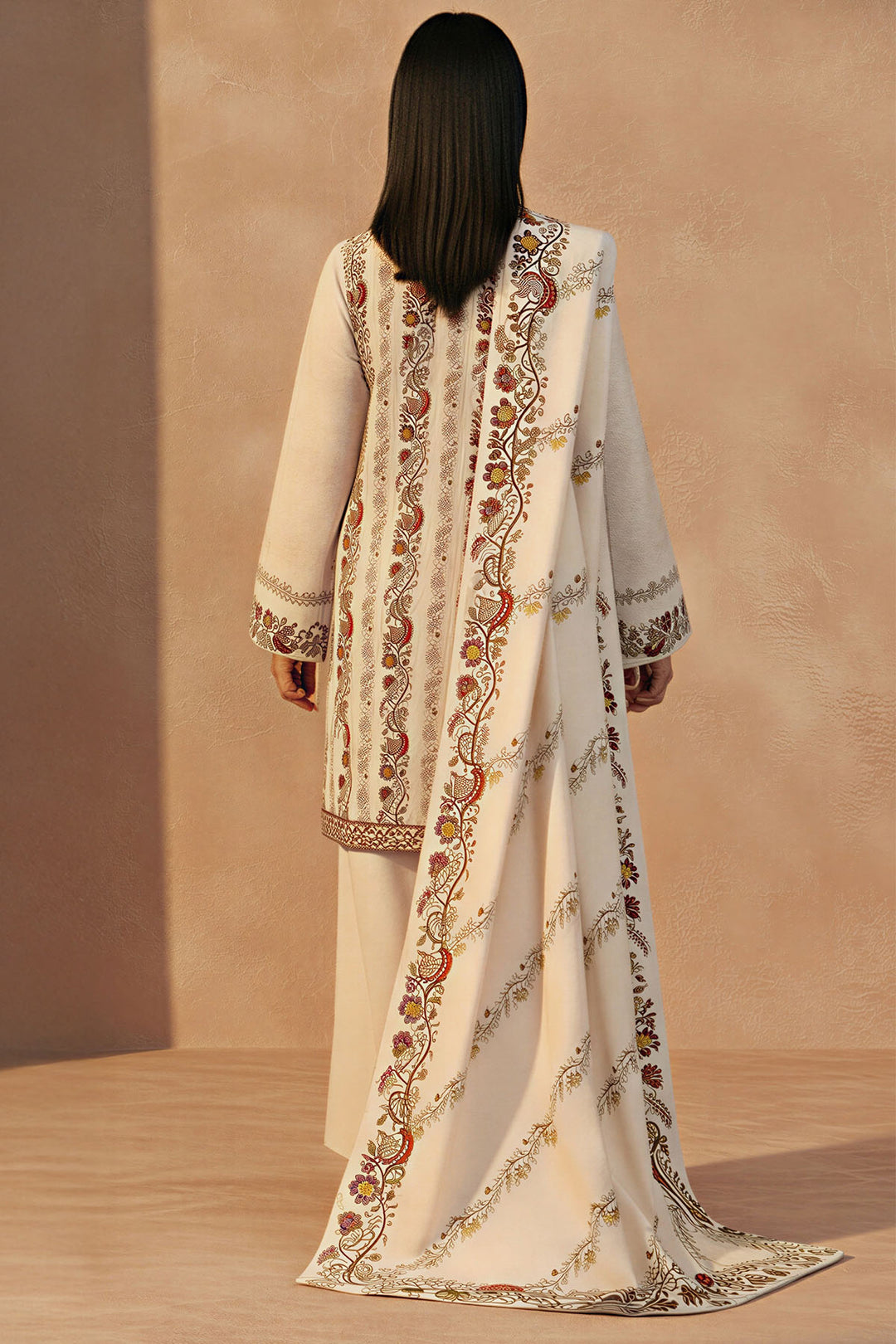 5780-ILANA DIGITAL PRINTED KHADDAR STITCHED