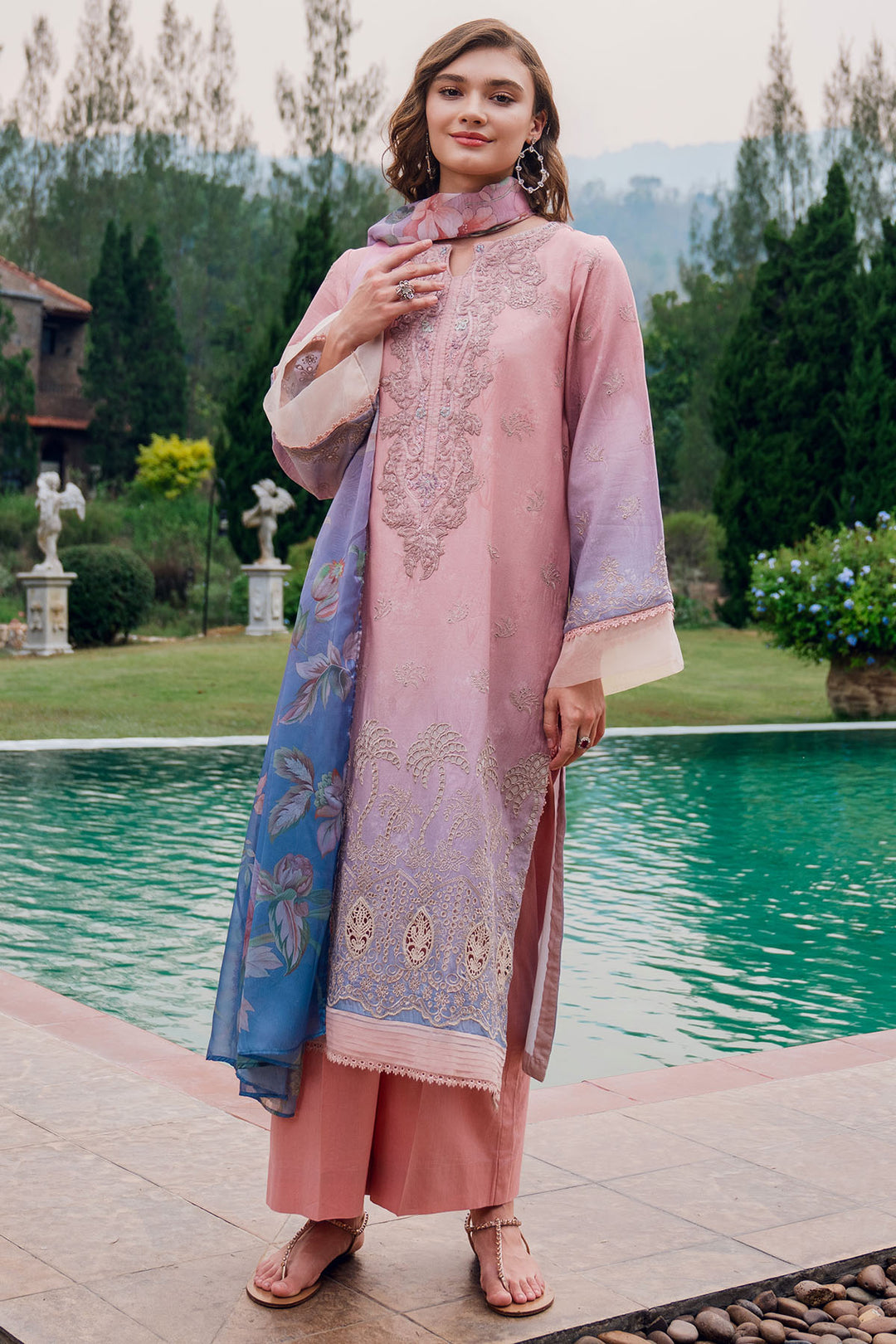 5813-LISA EMBROIDERED LAWN STITCHED