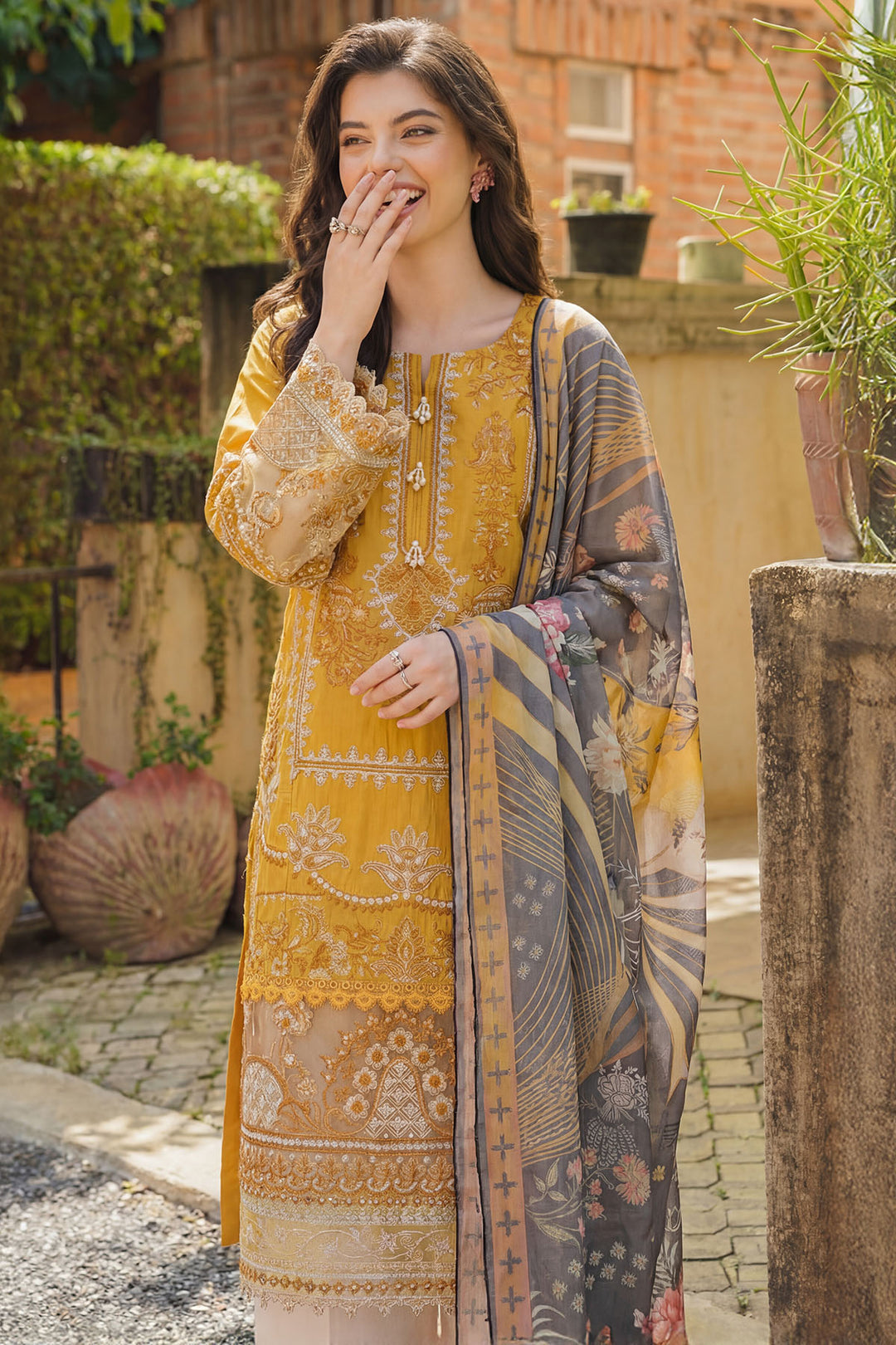 5834-ALYSSA EMBROIDERED LAWN UNSTITCHED