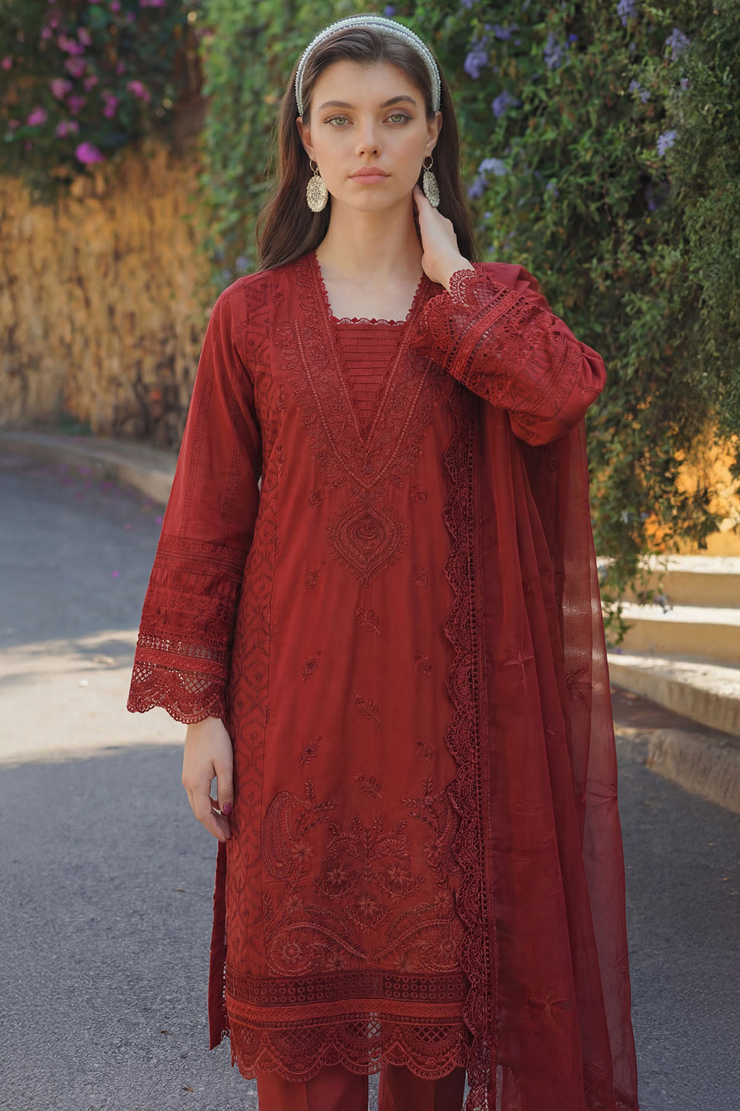 5839-IRIS EMBROIDERED LAWN UNSTITCHED