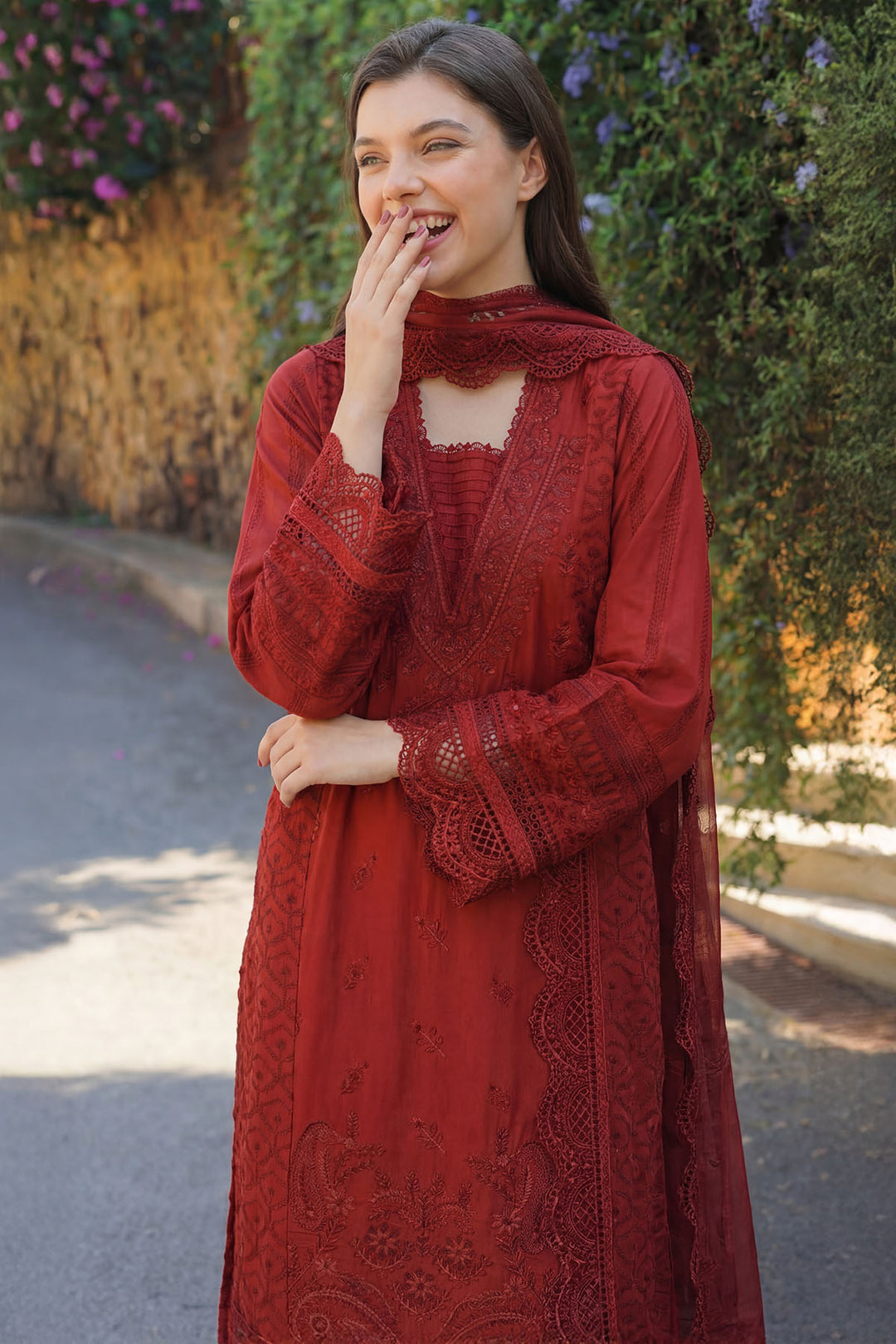 5839-IRIS EMBROIDERED LAWN UNSTITCHED