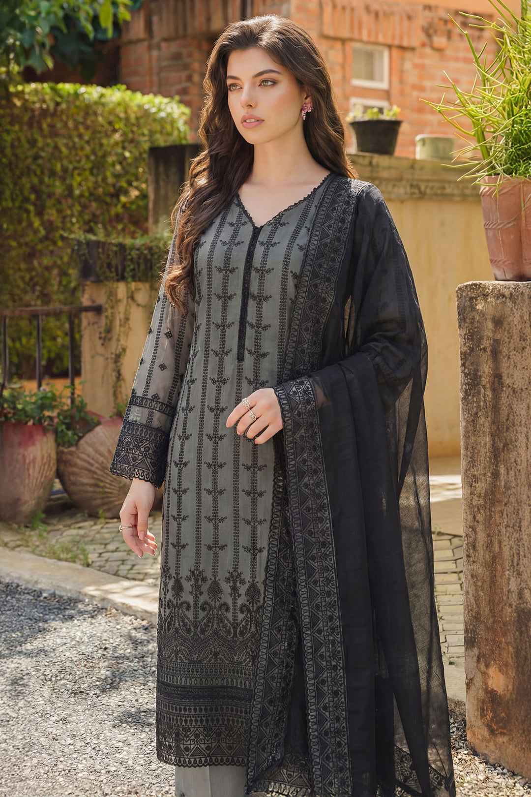 5842-LOTUS EMBROIDERED LAWN UNSTITCHED