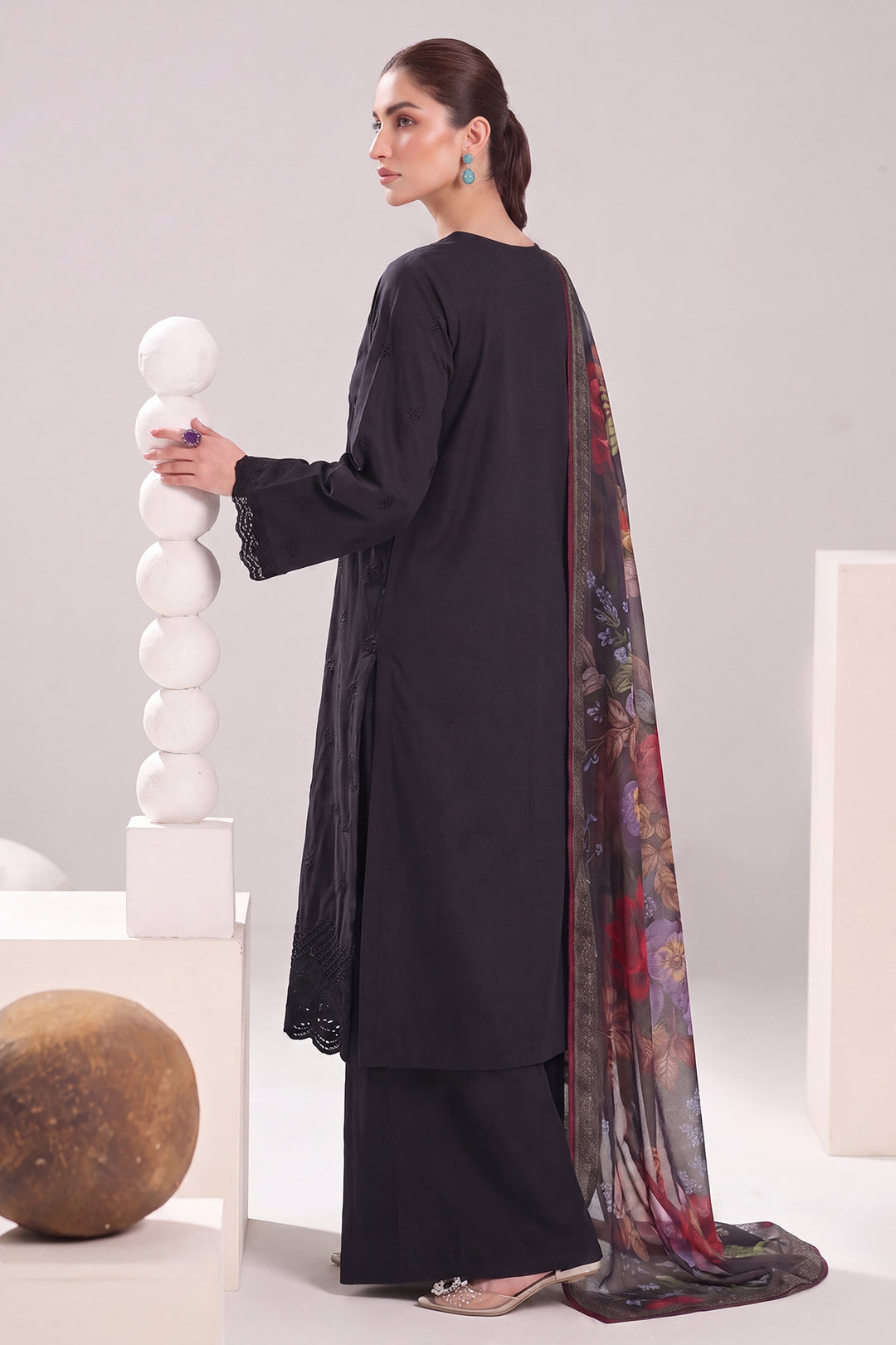 5875-MINHA EMBROIDERED LAWN UNSTITCHED