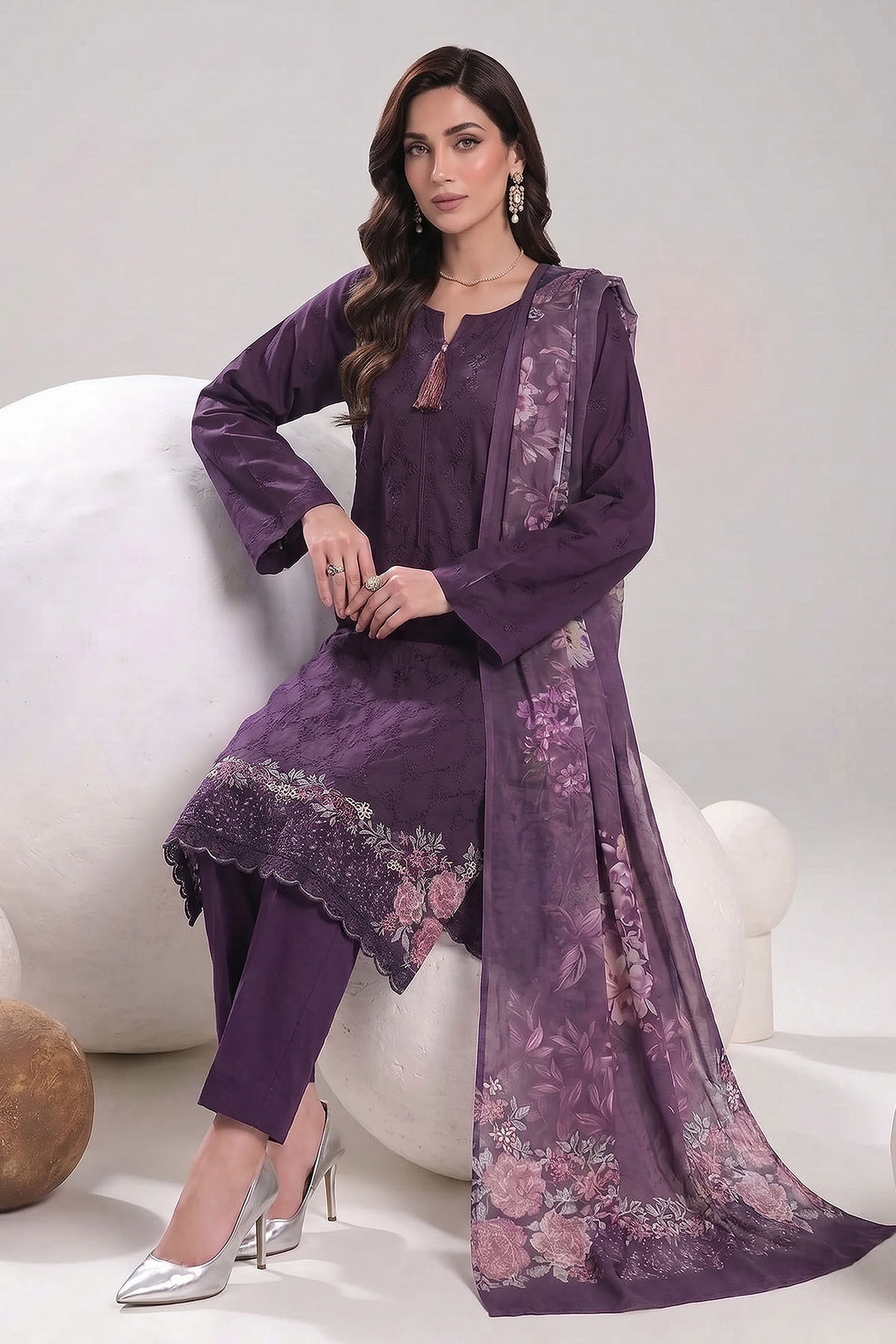 5883-IZEL EMBROIDERED LAWN UNSTITCHED