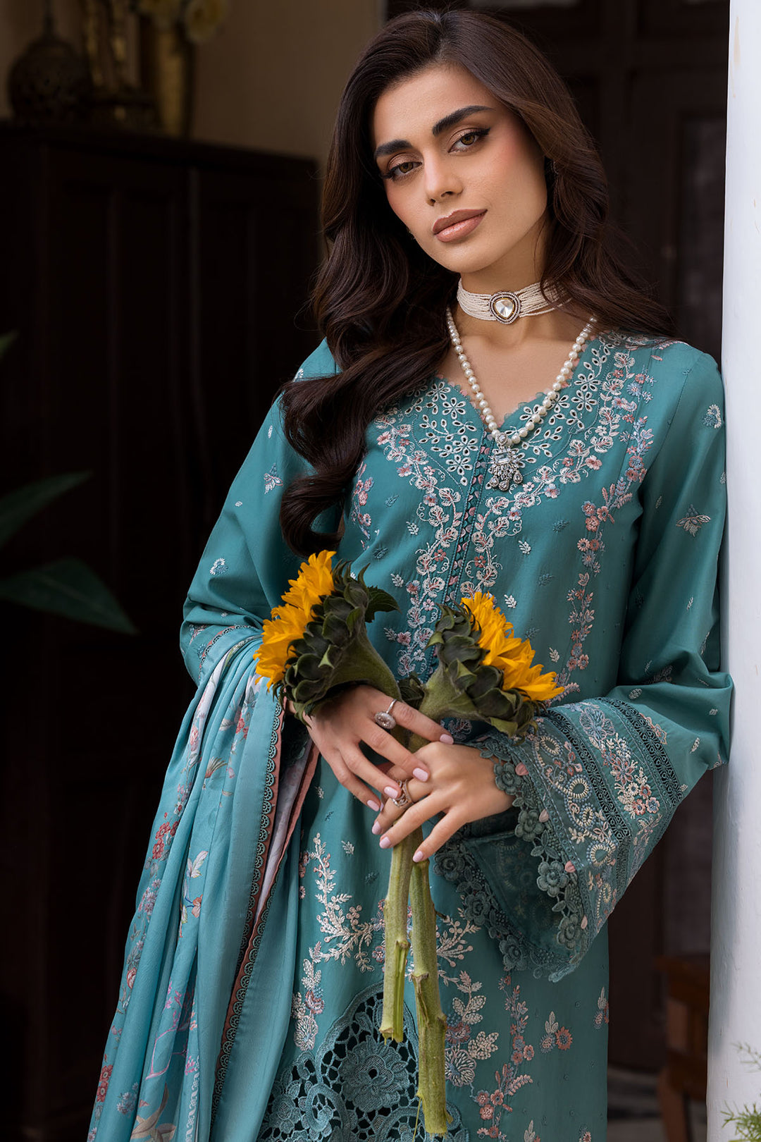 5922-MIDNIGHT EMBROIDERED LAWN UNSTITCHED