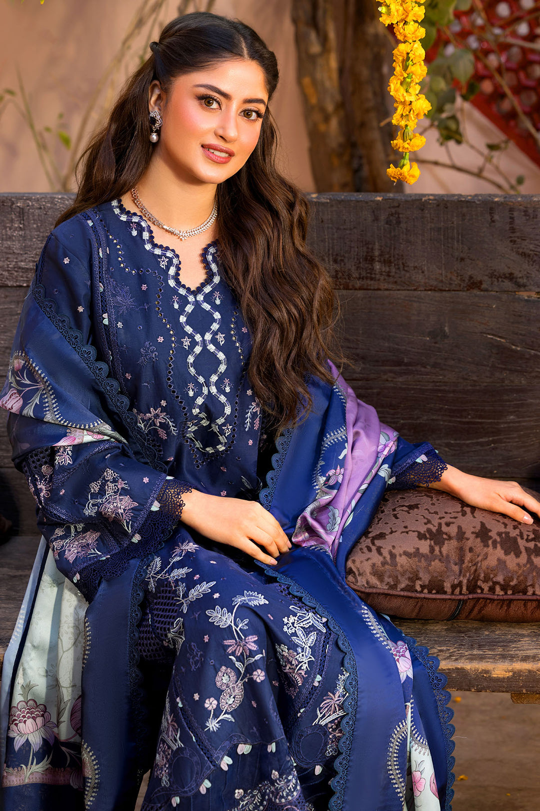 5929-ZARIAKIWI EMBROIDERED LAWN UNSTITCHED
