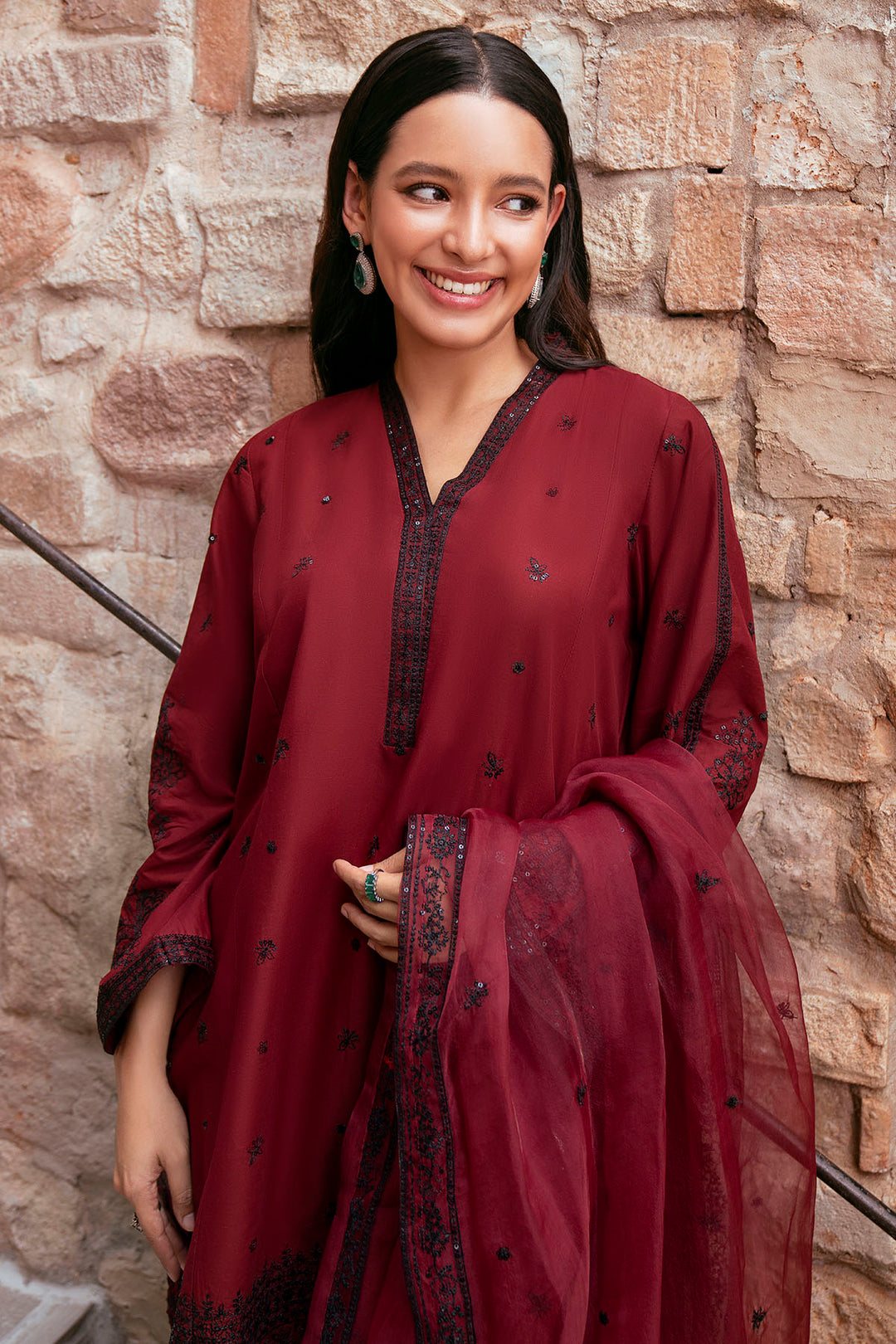 6000-AVOCADO EMBROIDERED LAWN STITCHED