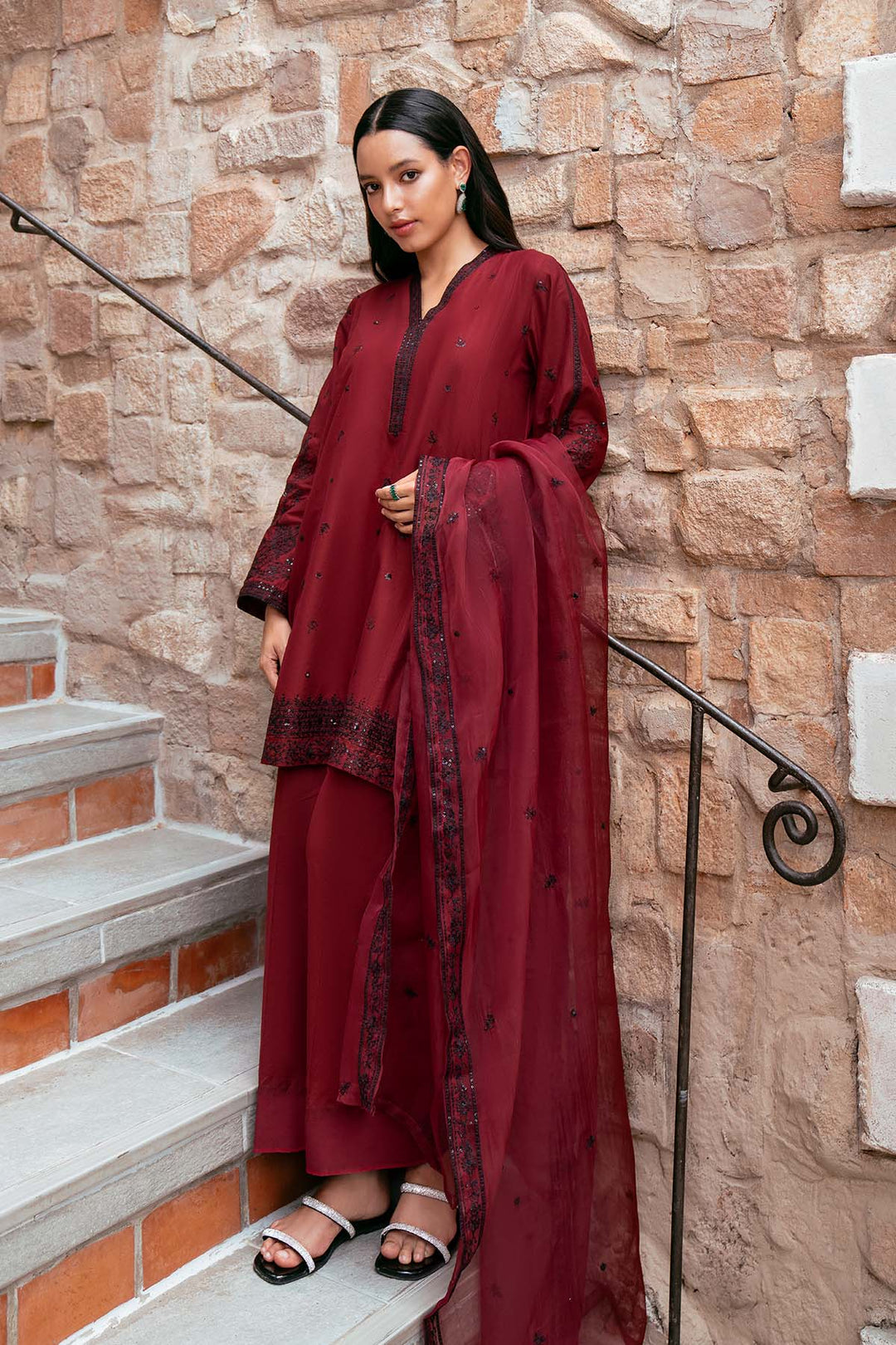 6000-AVOCADO EMBROIDERED LAWN STITCHED