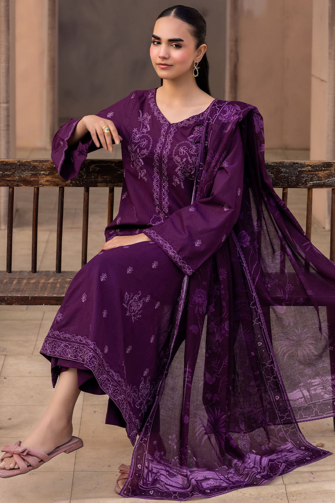 6031-HOORAB EMBROIDERED LAWN UNSTITCHED