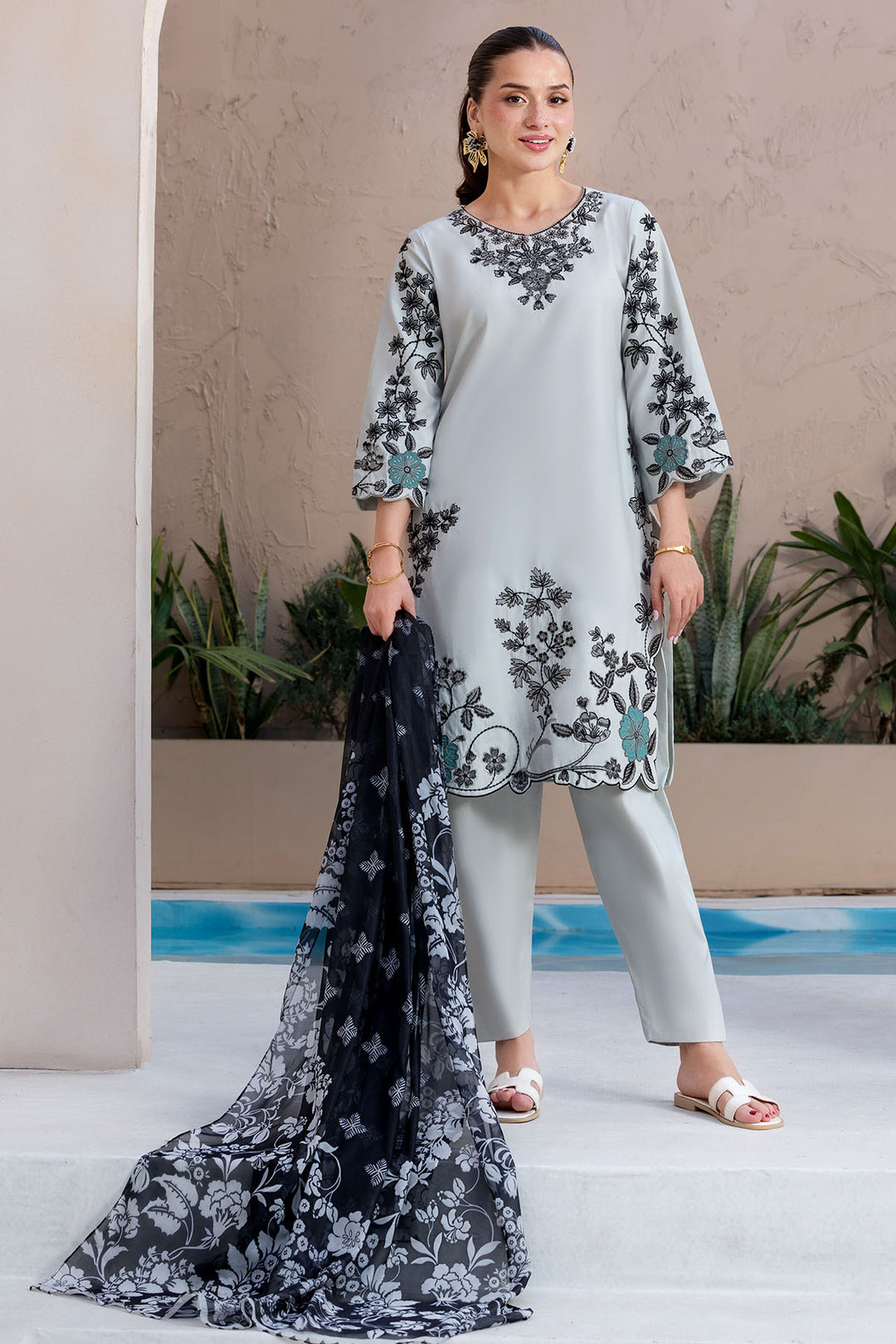 6067-GEORGIA EMBROIDERED LAWN UNSTITCHED