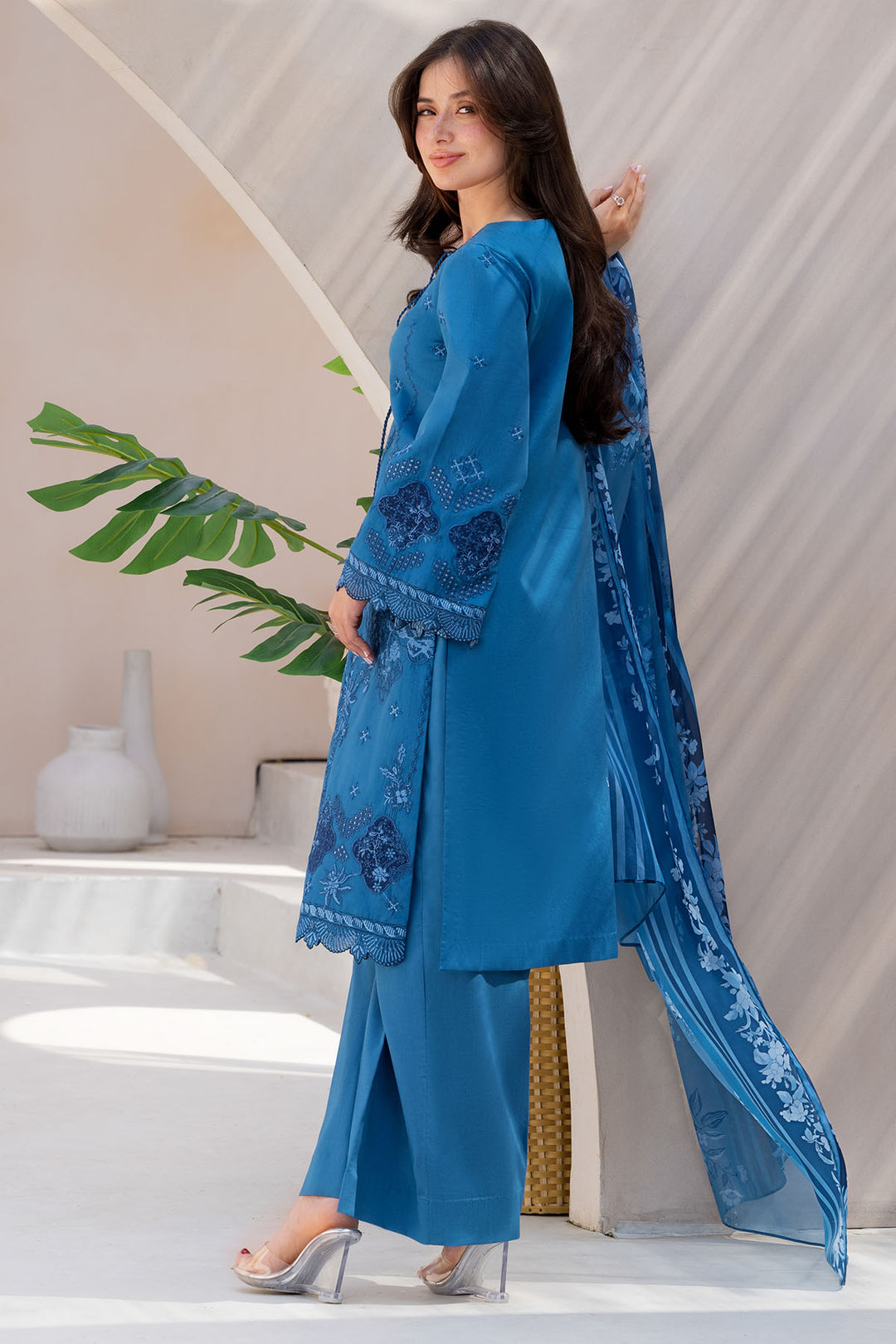 6068-FRANCES EMBROIDERED LAWN UNSTITCHED