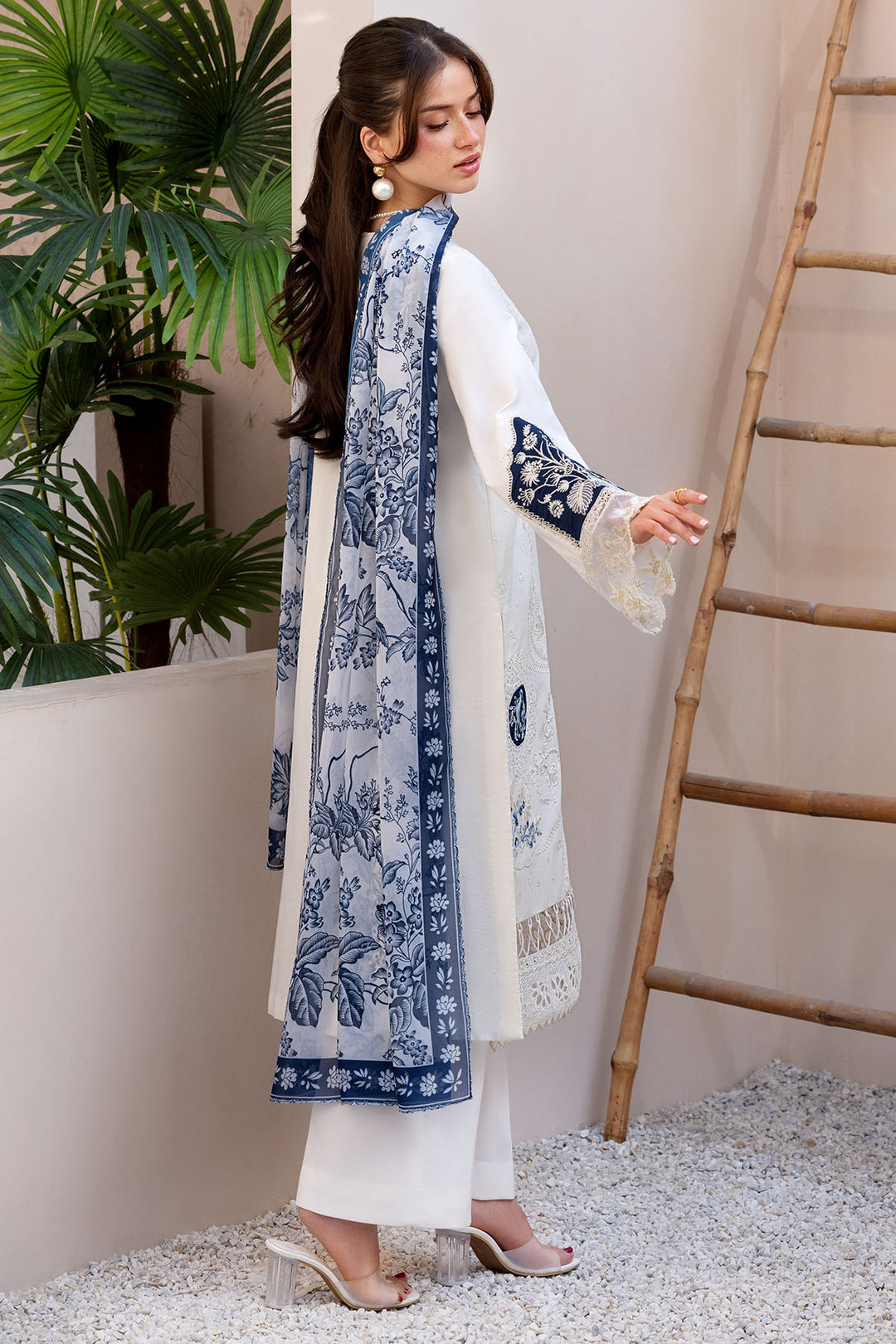 6070-MTNA EMBROIDERED LAWN UNSTITCHED