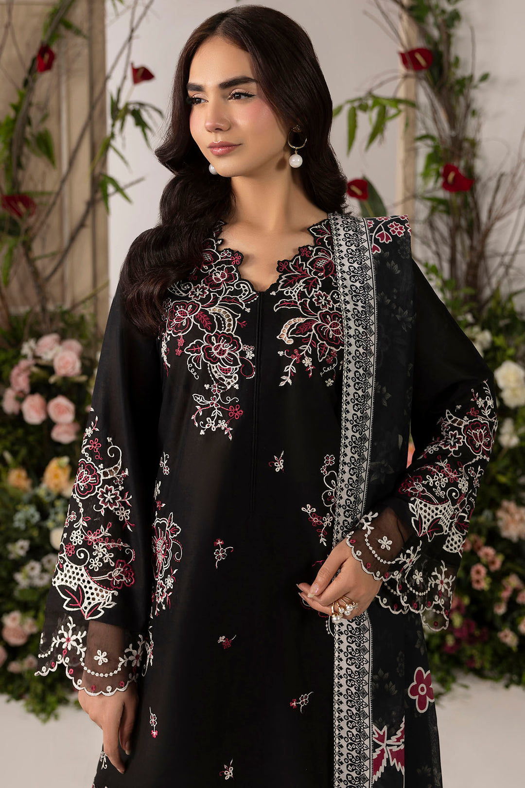 6102-MELA EMBROIDERED LAWN STITCHED
