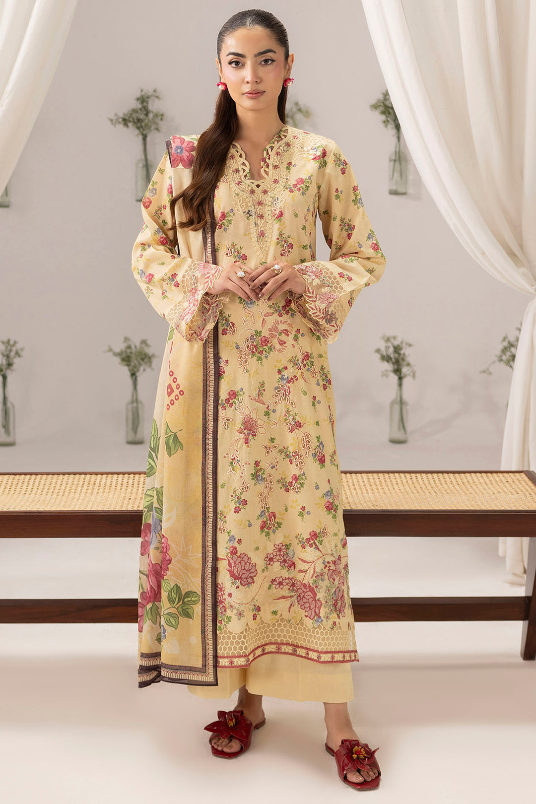 6137-LYLA EMBROIDERED LAWN STITCHED