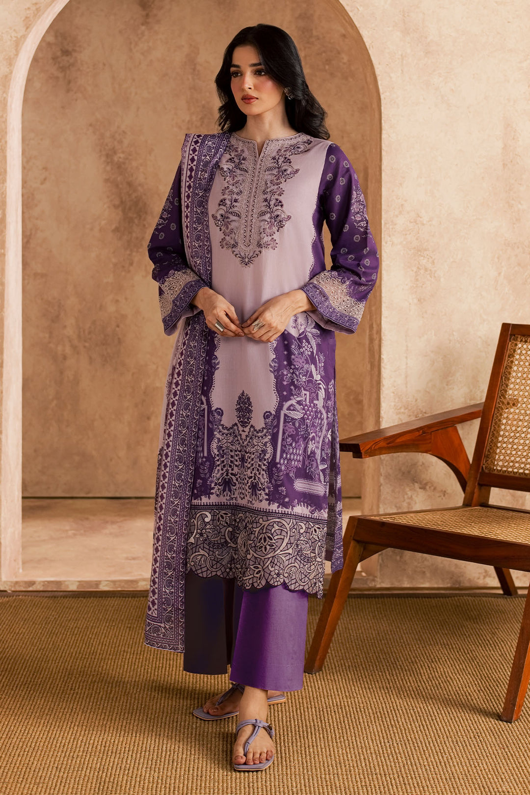 6153-ESMERA EMBROIDERED LAWN UNSTITCHED