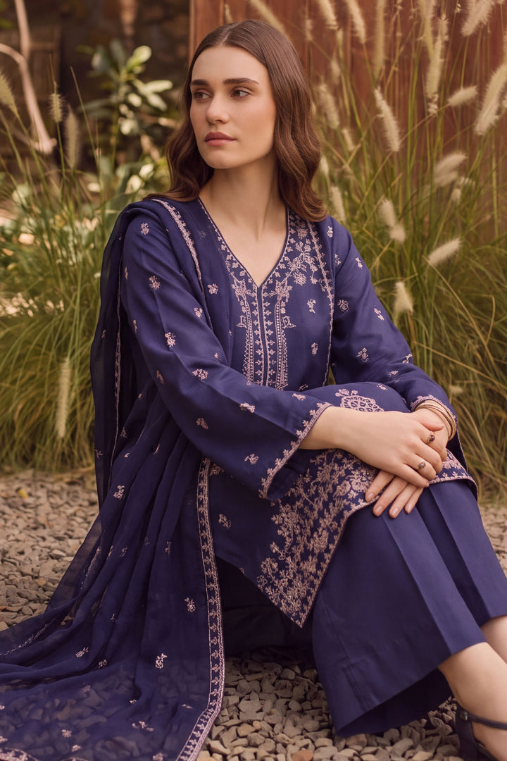 6174-DELLA EMBROIDERED CAMBRIC STITCHED