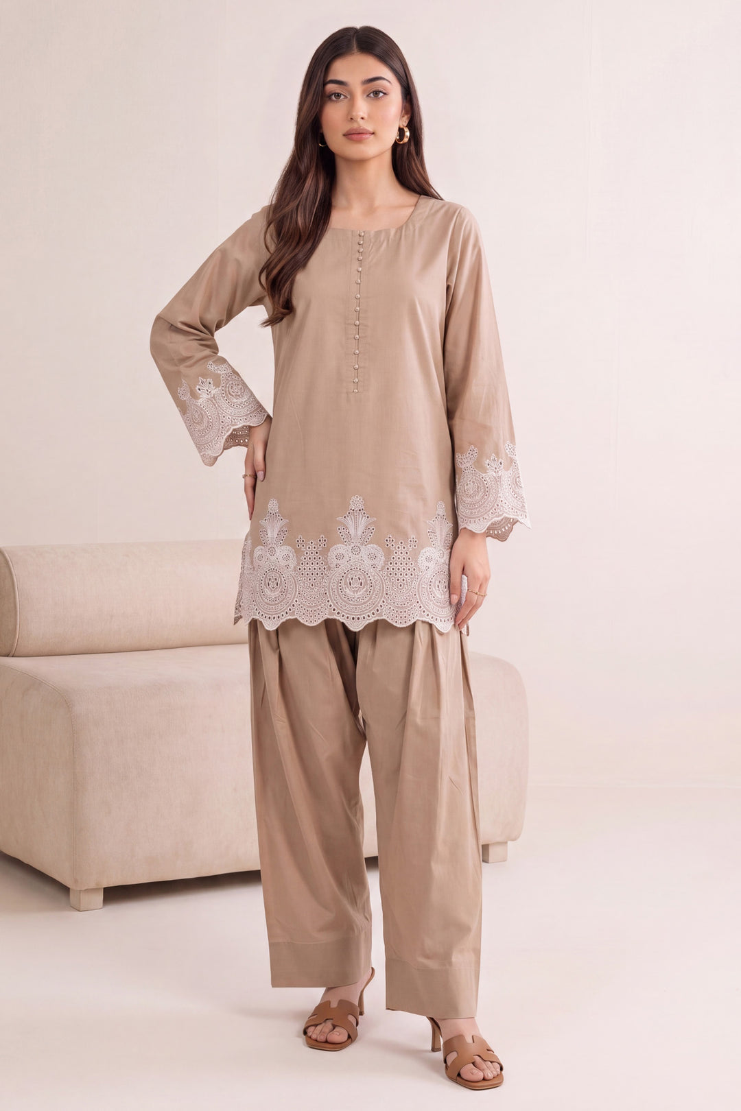 6185-ILANA EMBROIDERED LAWN STITCHED