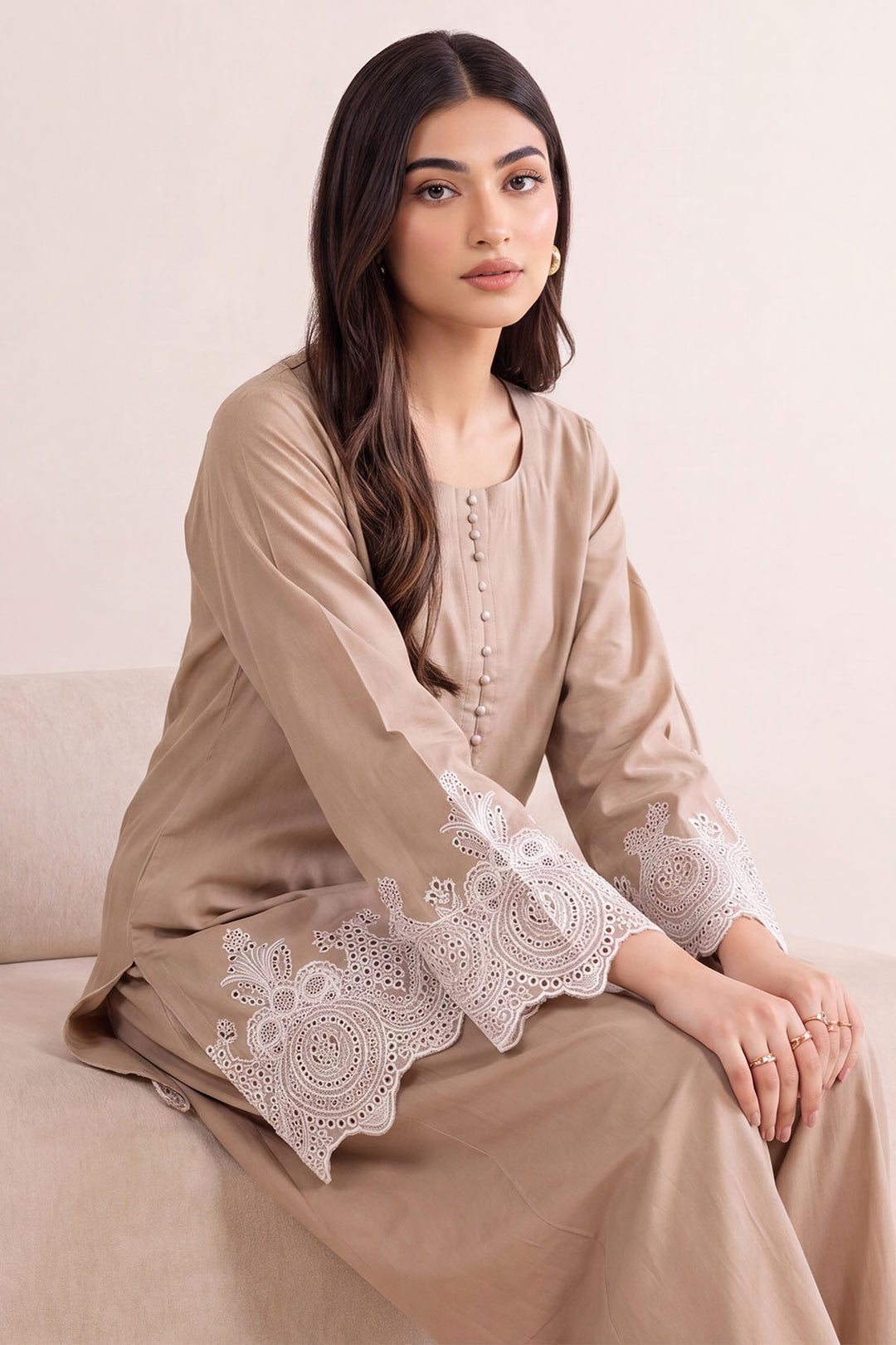 6185-ILANA EMBROIDERED LAWN STITCHED