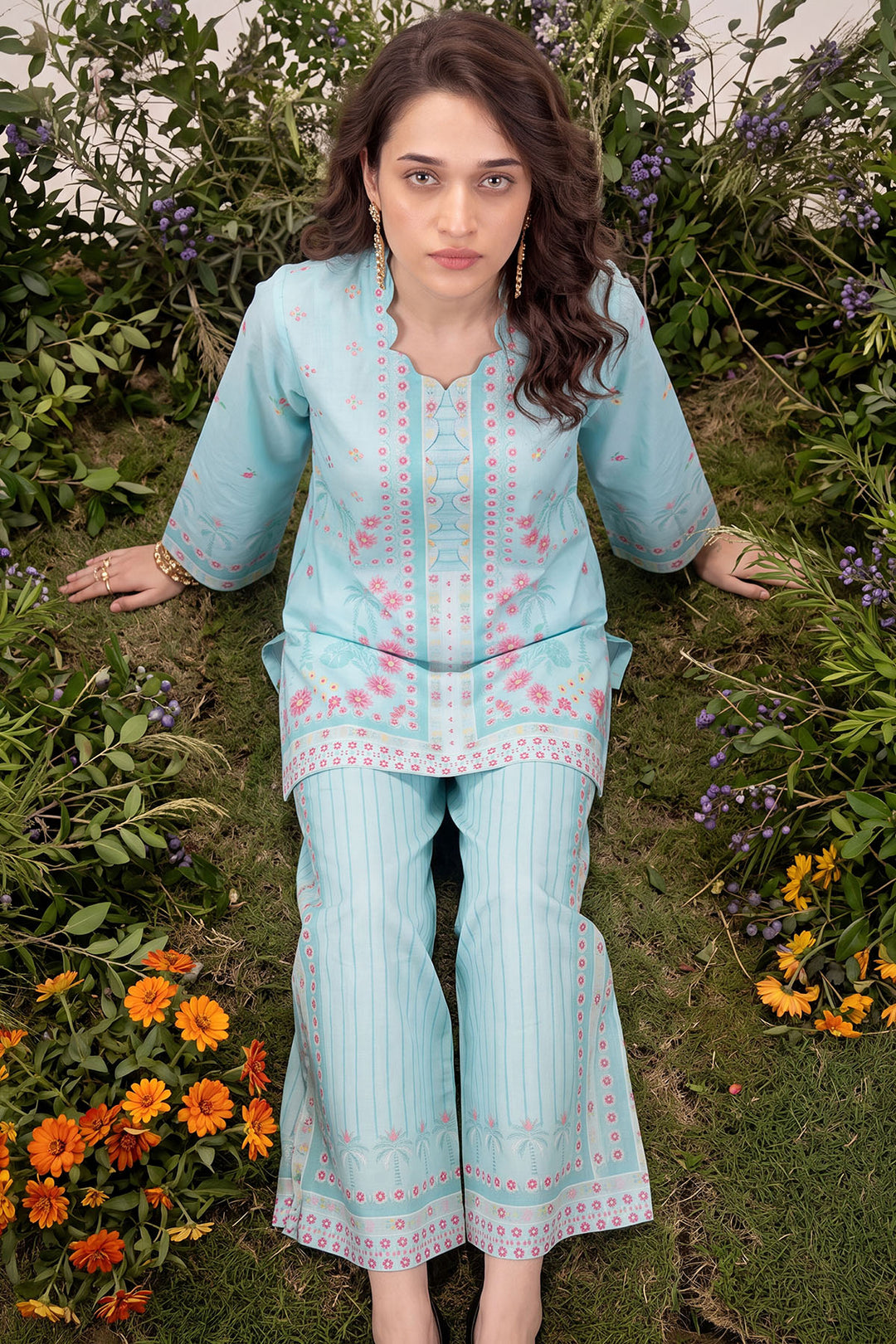 6209-BELLA DIGITAL PRINTED CAMBRIC STITCHED