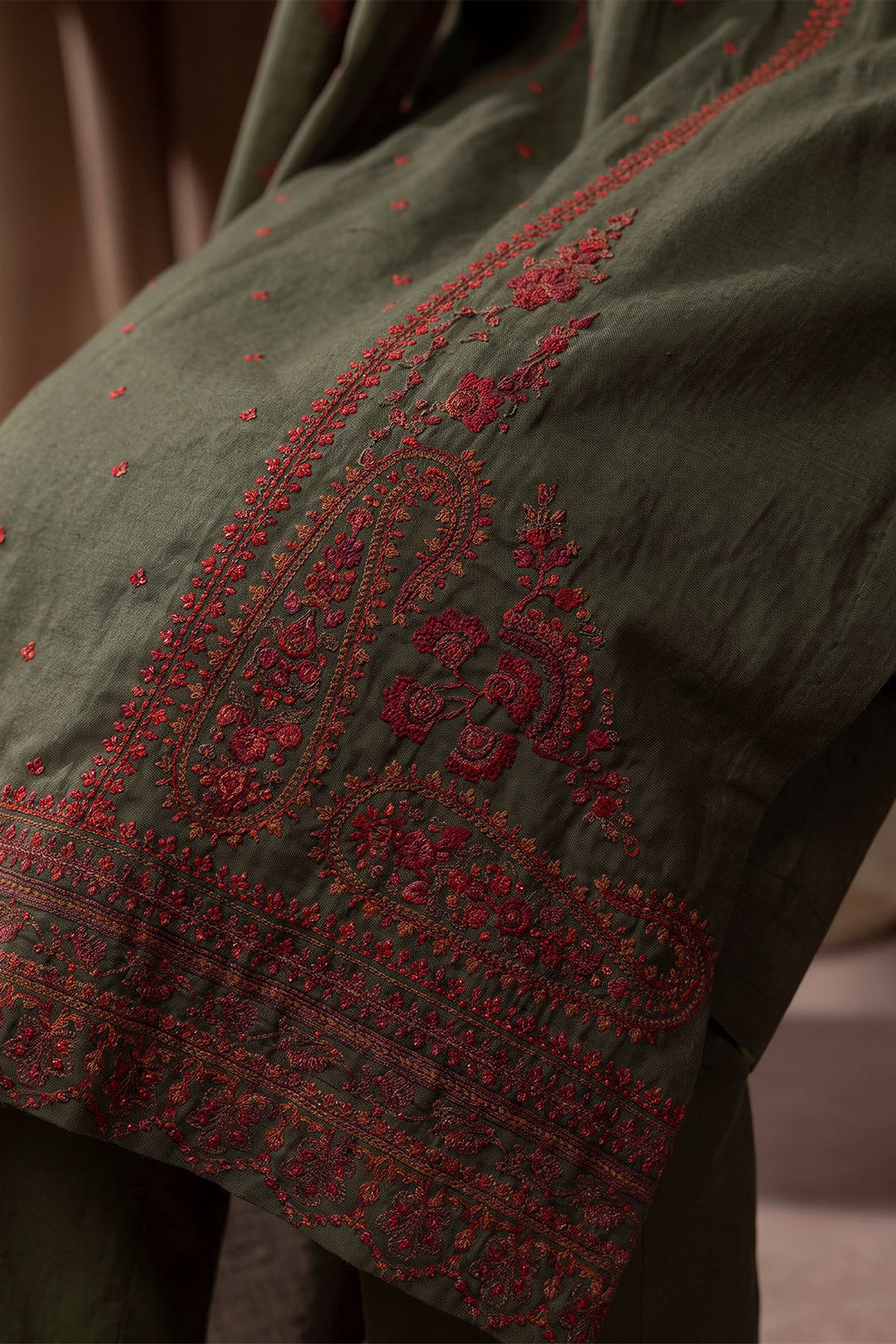 6280-YASHAL EMBROIDERED KHADDAR STITCHED