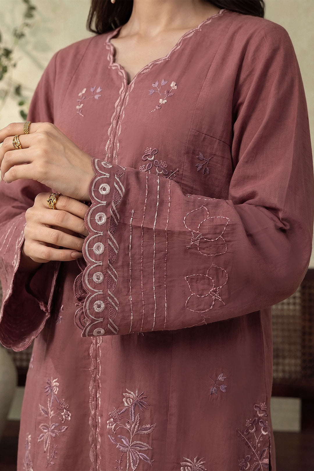 6289-UZMI EMBROIDERED KHADDAR STITCHED