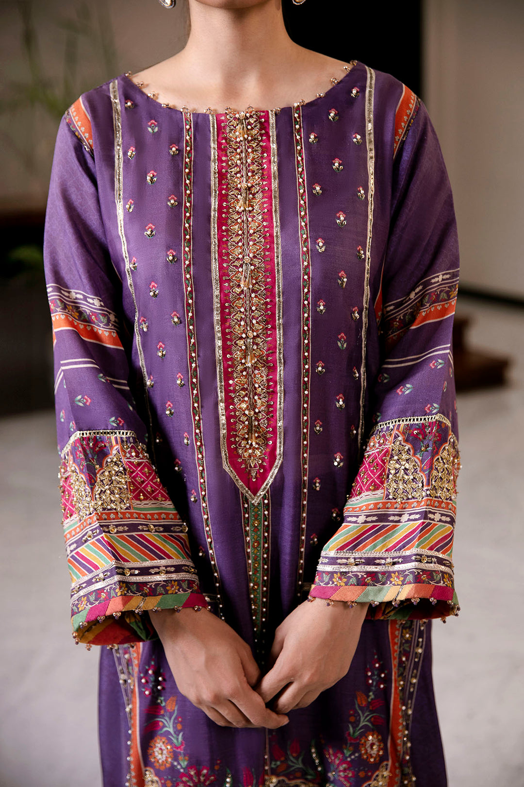 0023-SILKEN-REVERIE DIGITAL PRINTED COTTON SILK STITCHED