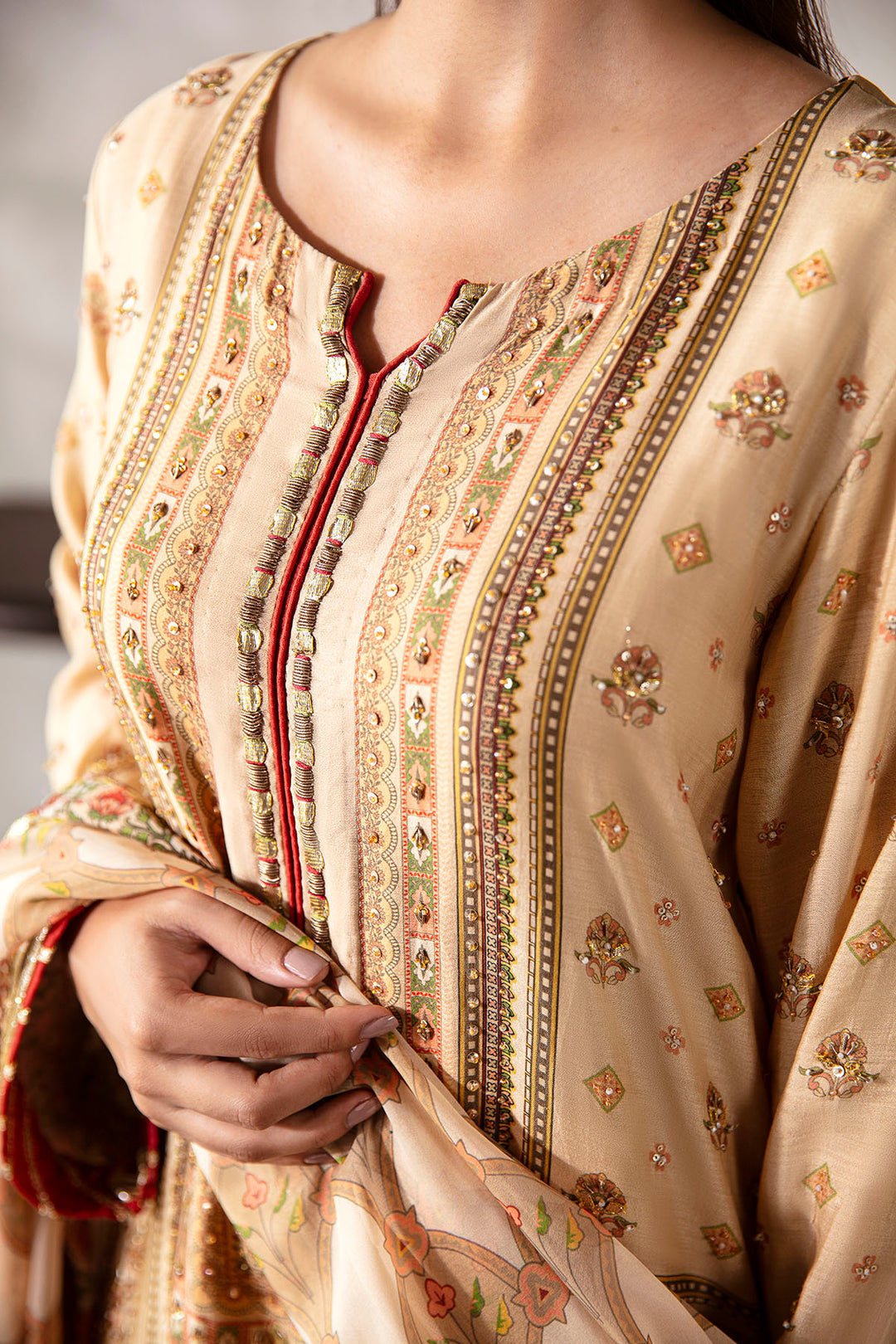 0028-REGAL-BEAUTY DIGITAL PRINTED COTTON SILK STITCHED