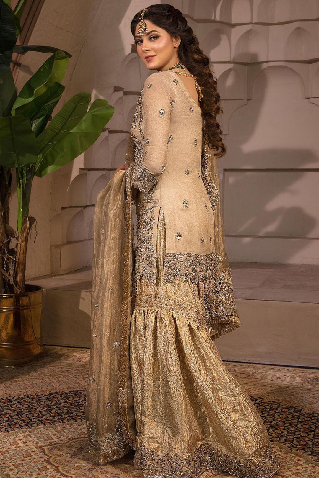 0068-IZARA HAND EMBELLISHED COTTON ZARI STITCHED