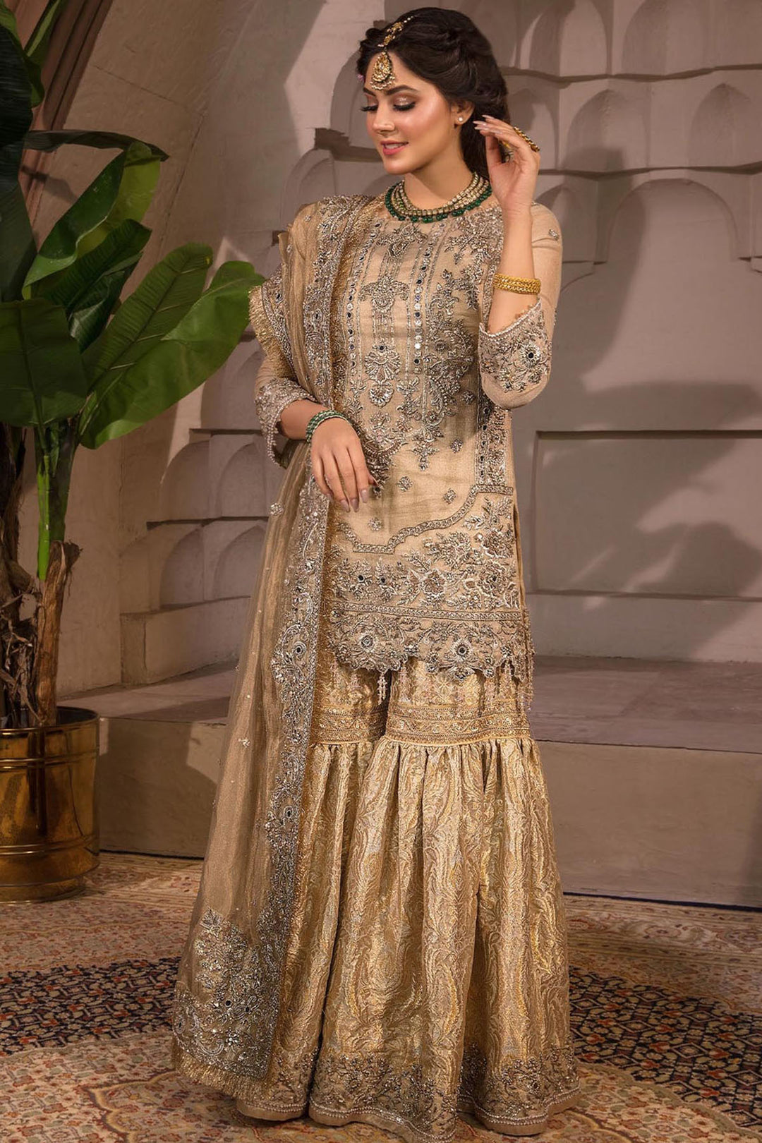 0068-IZARA HAND EMBELLISHED COTTON ZARI STITCHED