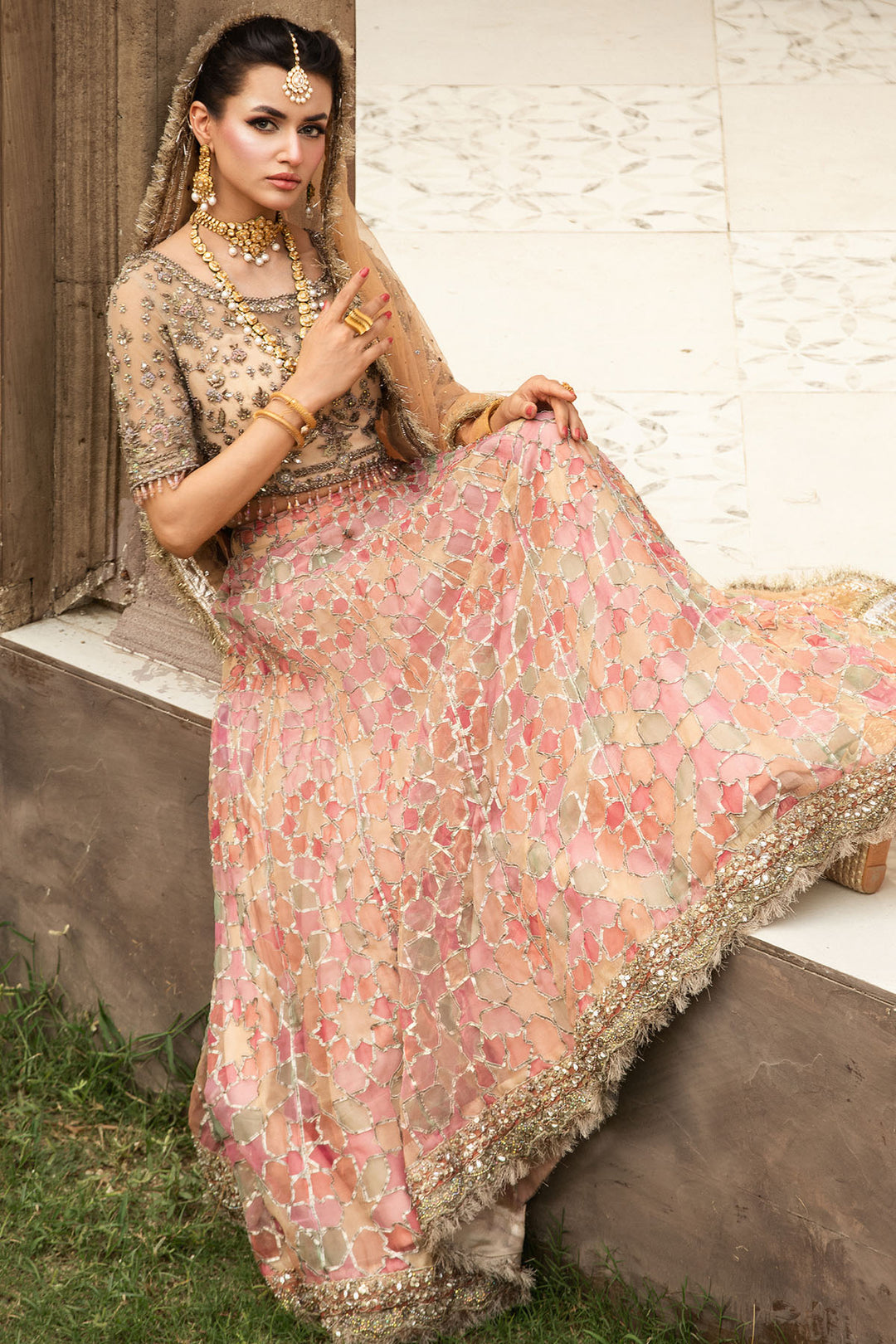 0092-NUR-UN-NISA EMBROIDERED ORGANZA STITCHED