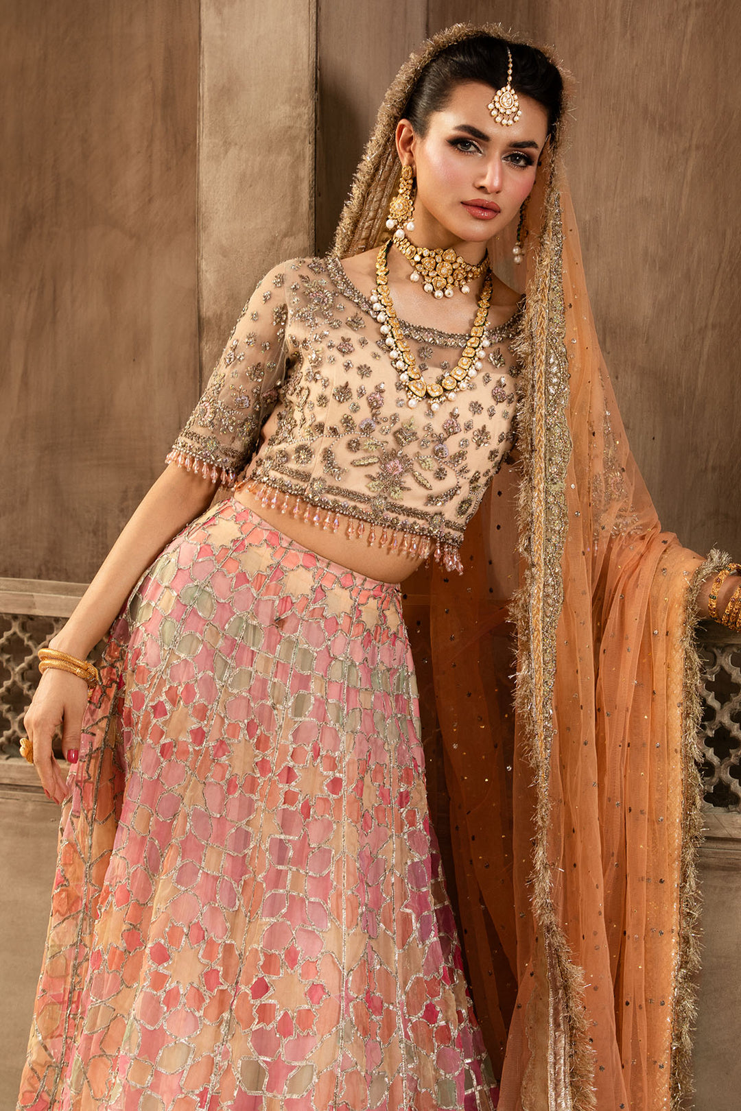 0092-NUR-UN-NISA EMBROIDERED ORGANZA STITCHED