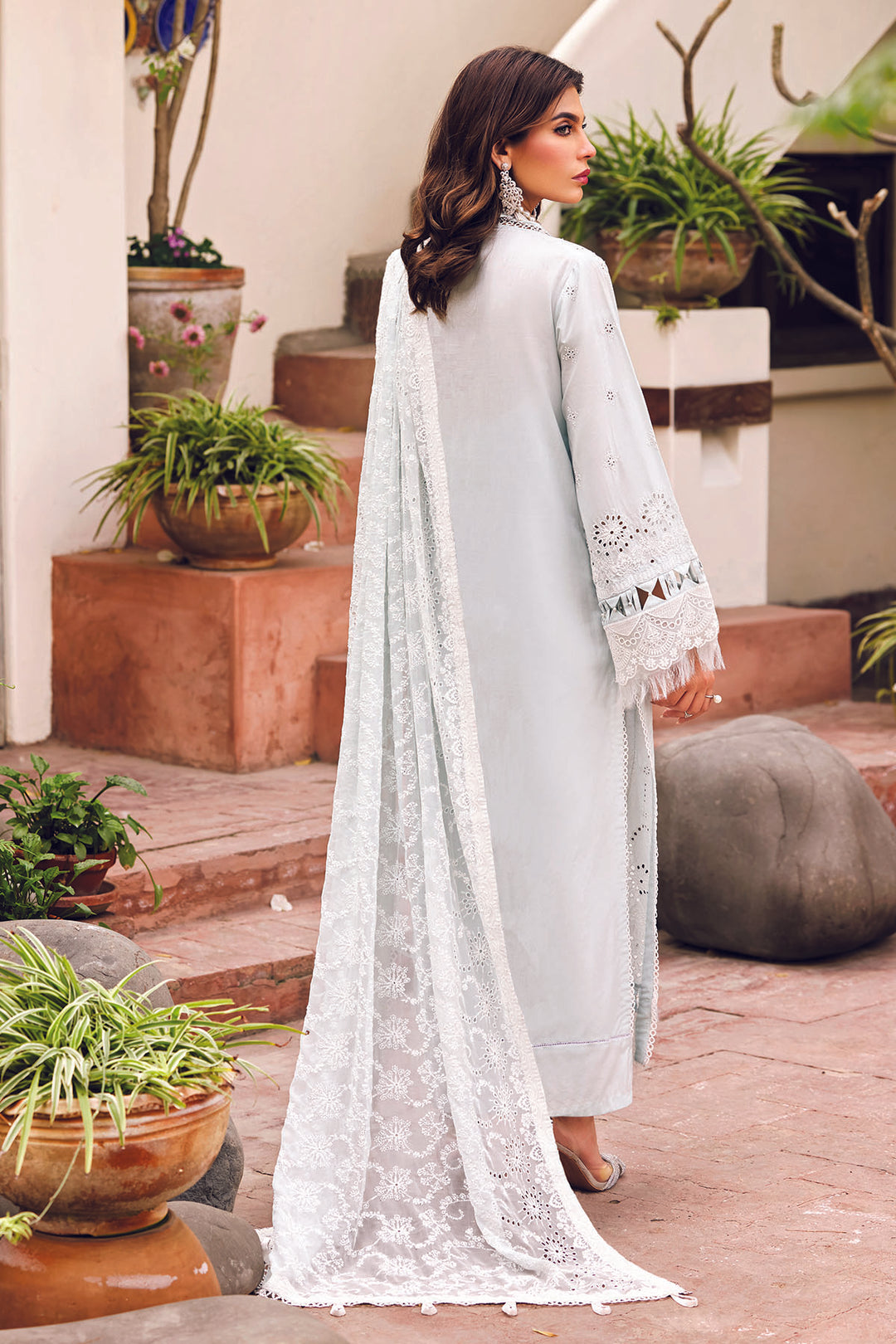 3981-NAZ EMBROIDERED LAWN STITCHED