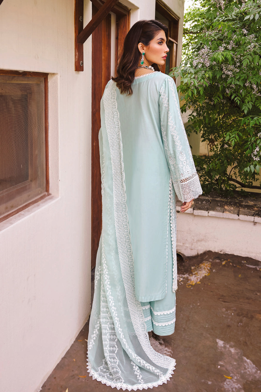 3976-MAHROSH EMBROIDERED LAWN STITCHED